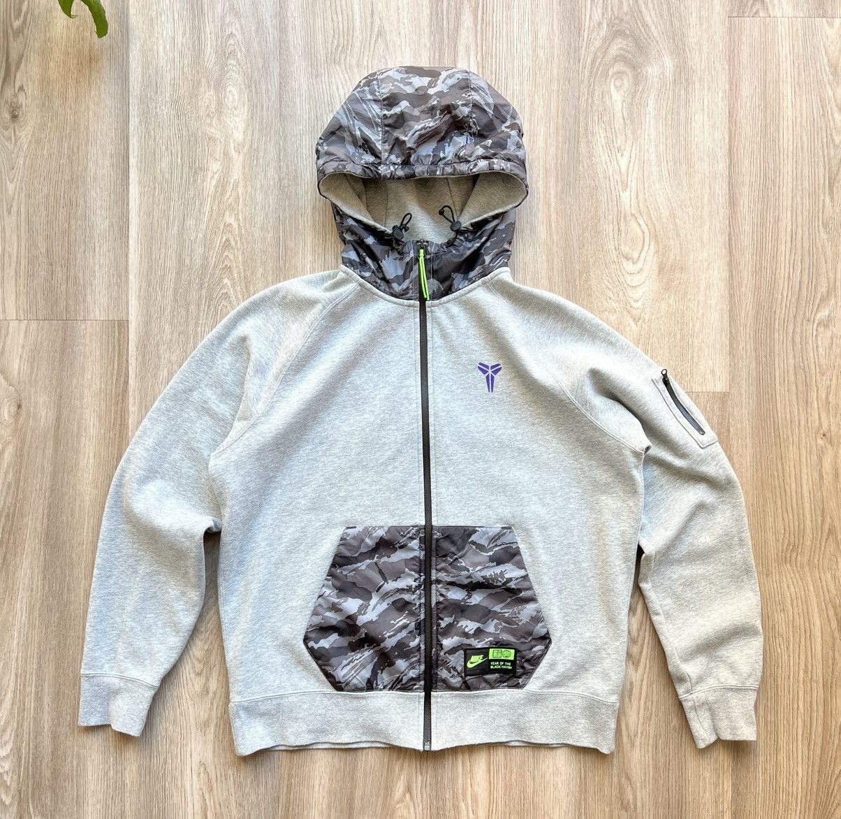 Nike NBA Kobe Bryant Gray Zip Up Basketball Hoodie