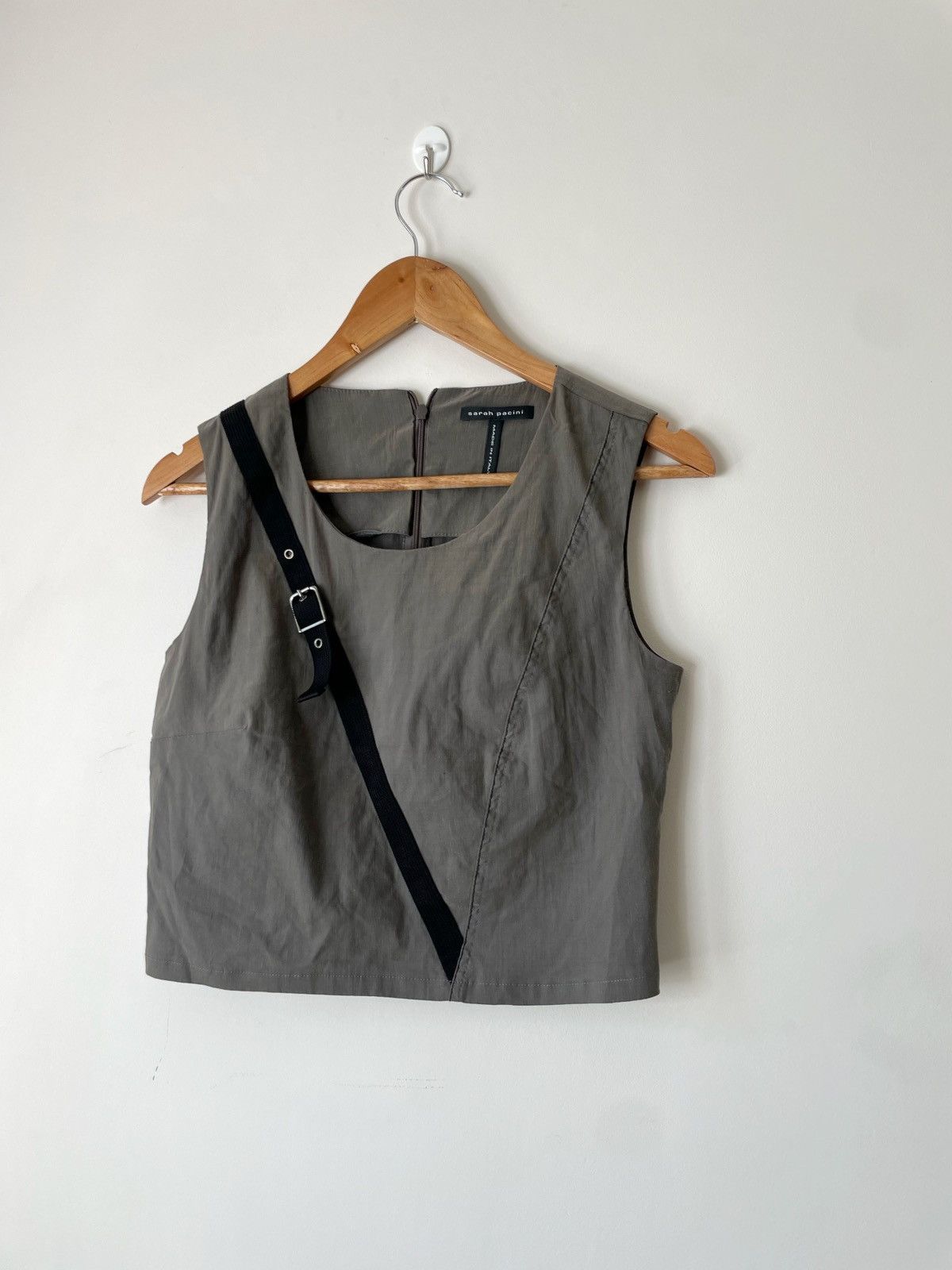 Sarah Pacini Sarah Pacini Vest Top With A Black Buckle Avant Garde Size 1 Size S / US 4 / IT 40 - 2 Thumbnail