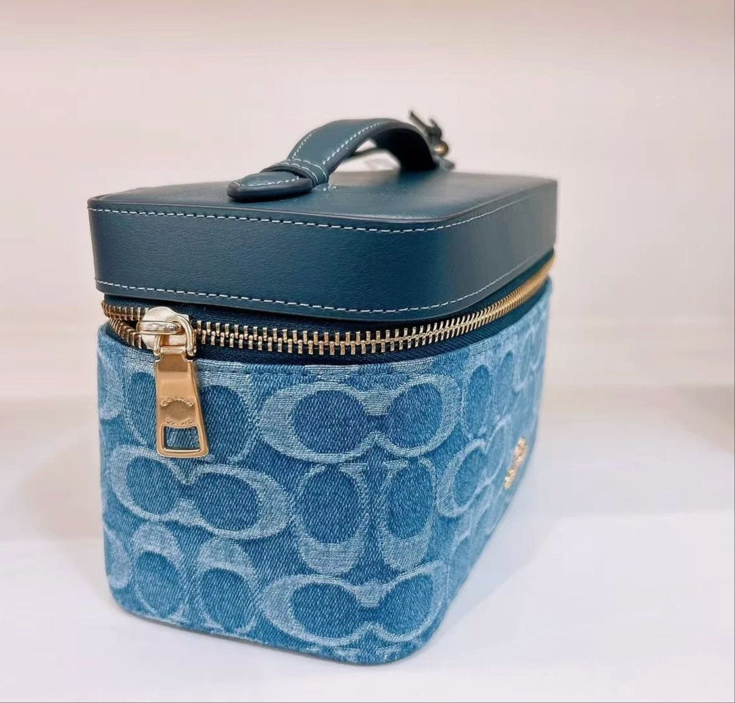 Coach Cosmetic Case In Signature Denim CDC16 with long crossbody Size ONE SIZE - 8 Thumbnail