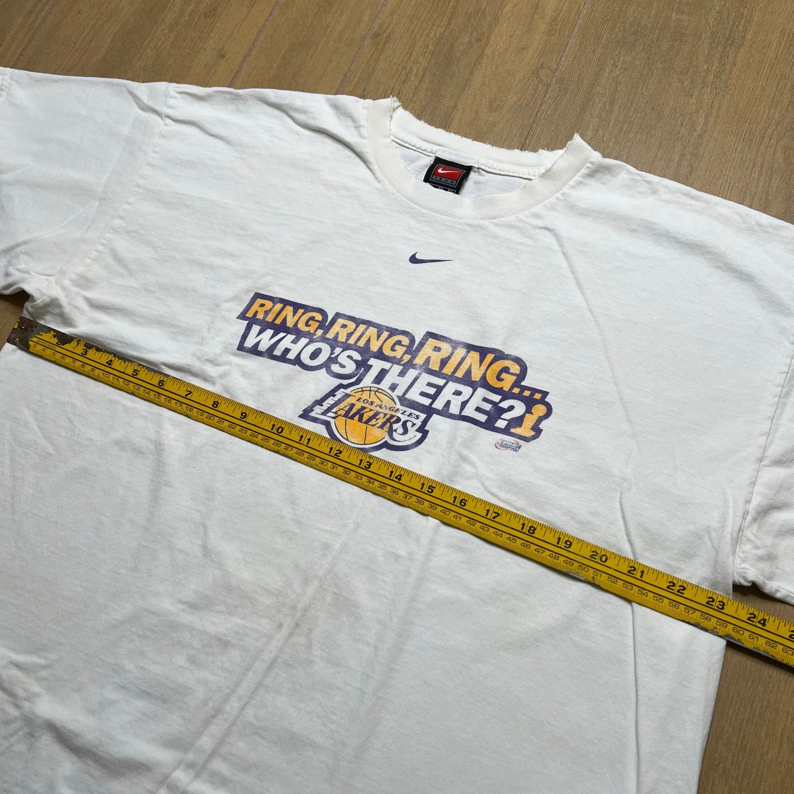 Nike Vintage Nike LA Lakers Ring Ring Ring Who’s There T Shirt XL Size US XL / EU 56 / 4 - 8 Thumbnail