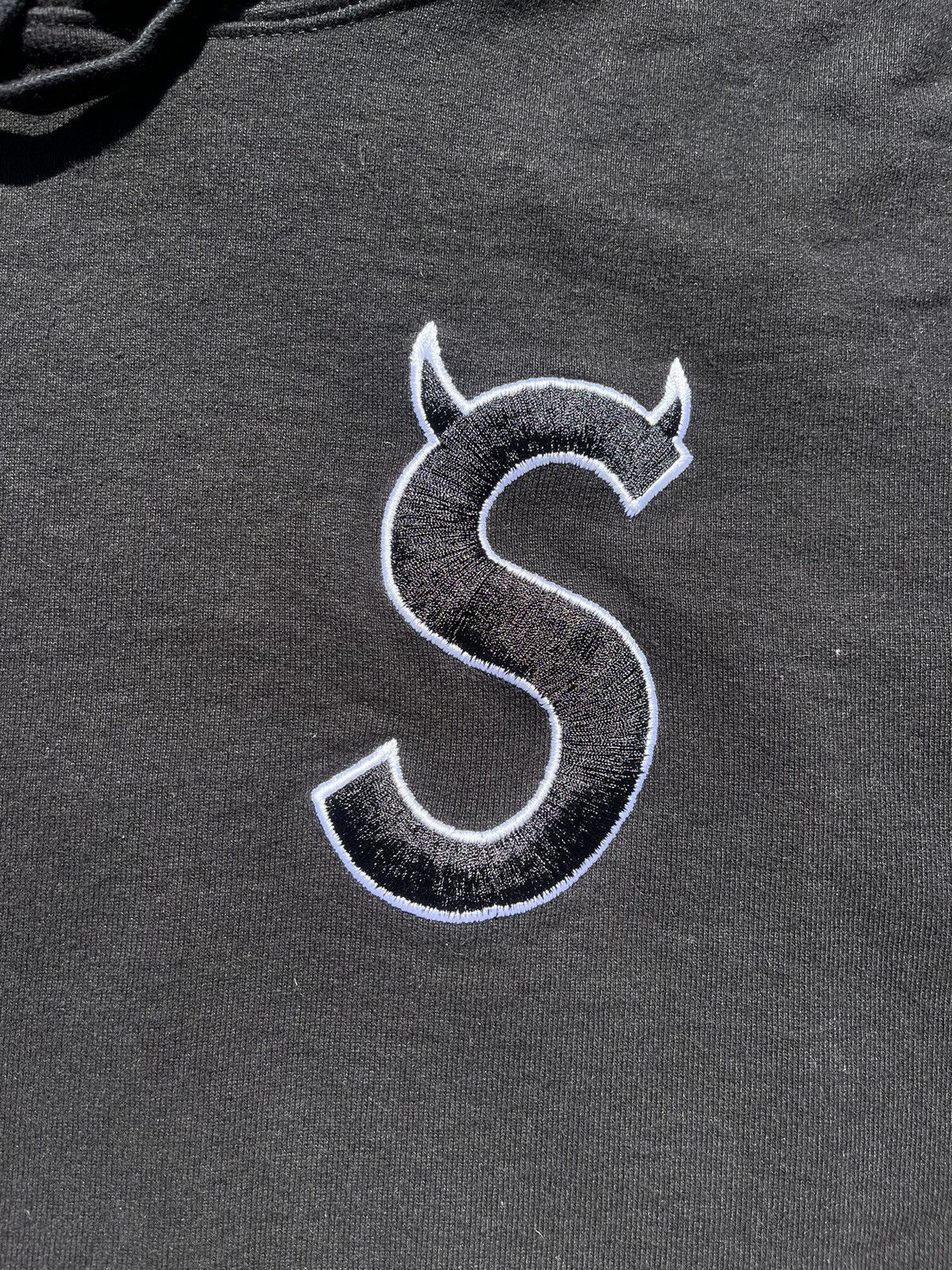 Supreme FW22 Supreme S Logo Hooded Sweatshirt Size US M / EU 48-50 / 2 - 2 Thumbnail