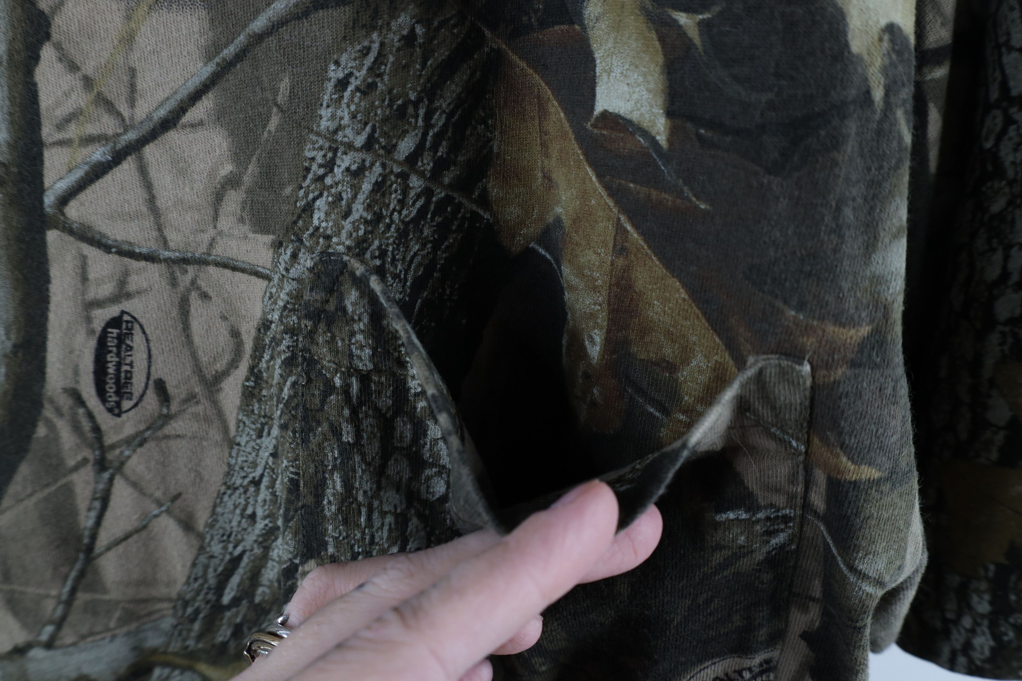 Vintage Vintage Streetwear Hardwoods Camouflage Pocket T-Shirt Size US M / EU 48-50 / 2 - 5 Thumbnail