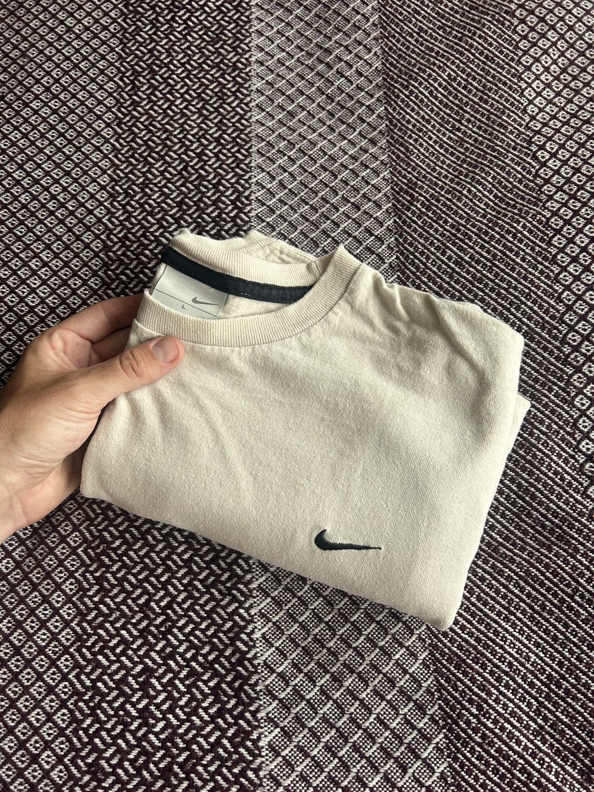Nike Vintage Nike 90s Boxy Fit T-Shirt Beige Streetwear Style L Size US L / EU 52-54 / 3 - 11 Thumbnail