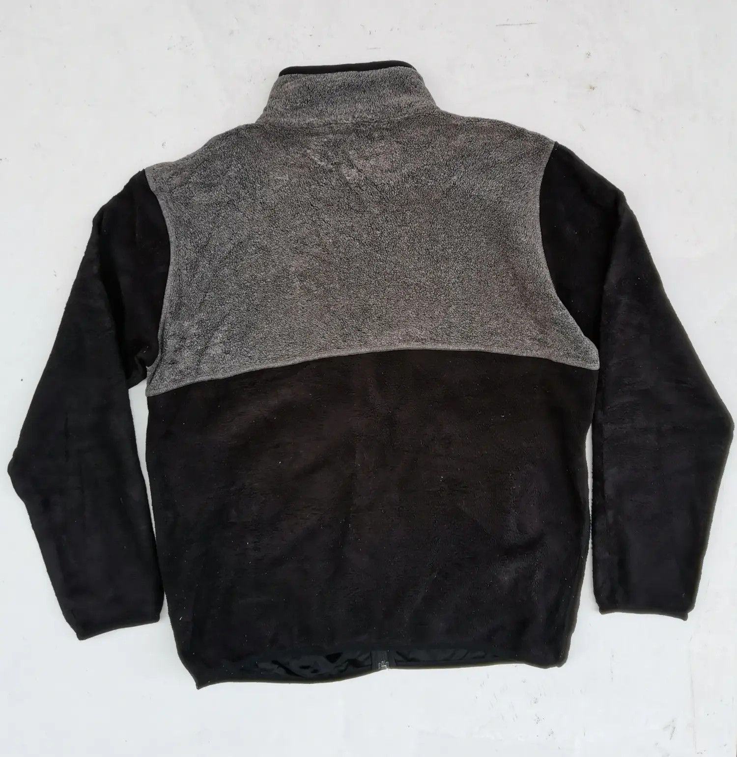 Uniqlo Uniqlo Micro Fleece Sweaters Size US XL / EU 56 / 4 - 2 Thumbnail