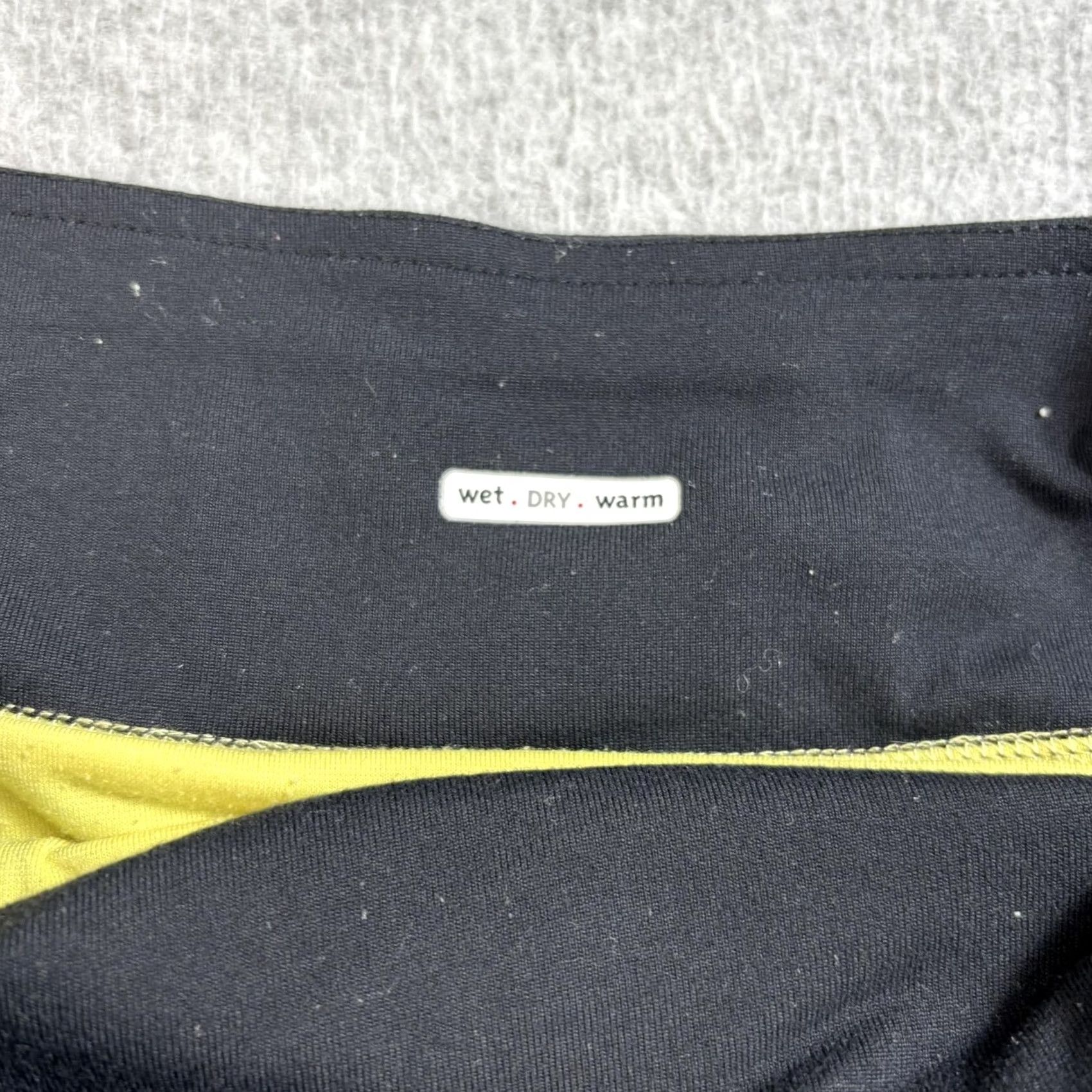 Lululemon VINTAGE Lululemon Shorts Womens Small Black Running Lined Reflective Back Zip Pocket Size 26" / US 2 / IT 38 - 4 Thumbnail