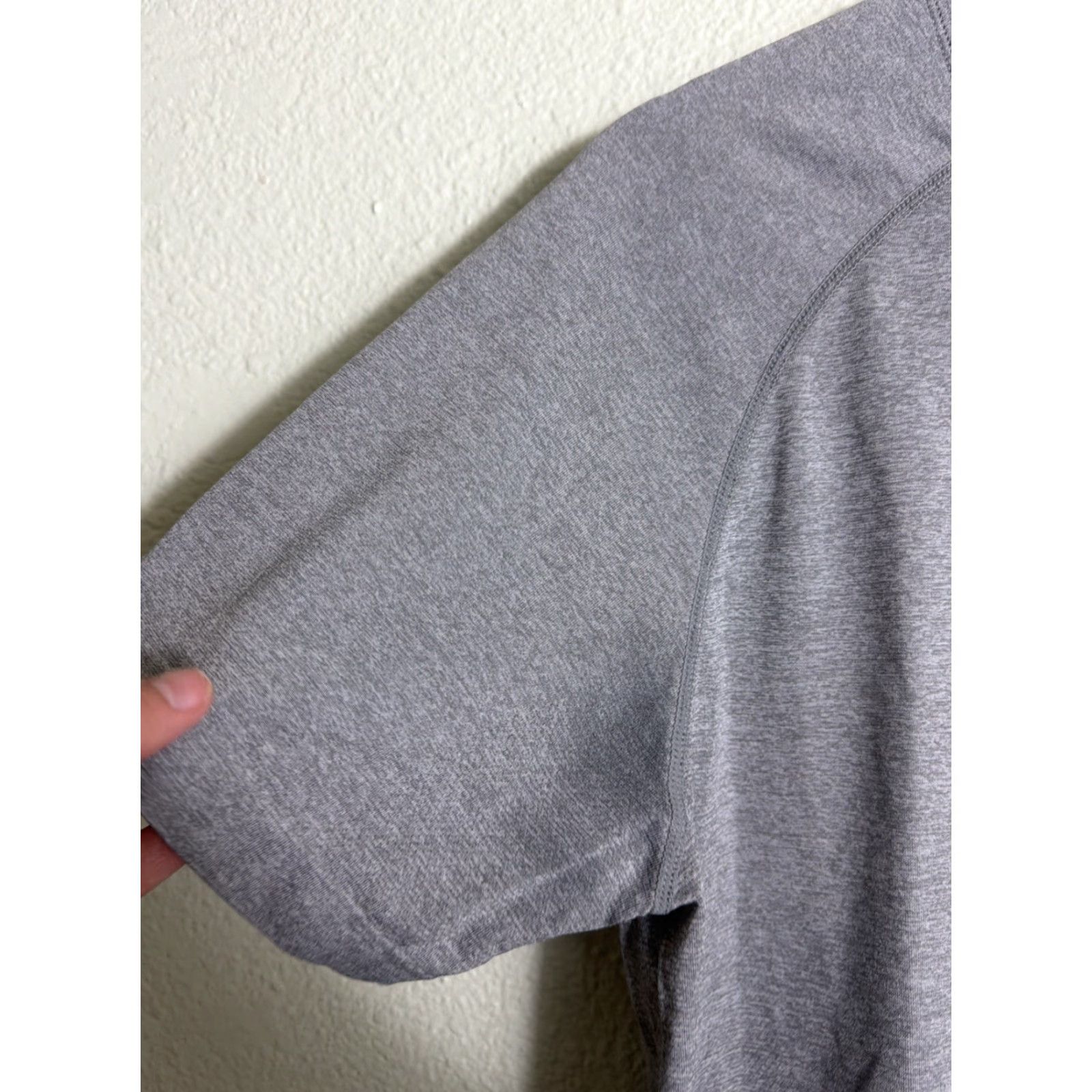 Fabletics Fabletics Shirt Mens M Gray Short Sleeve Activewear Pullover Crew Neck Lightweight Solid Gym Running Cross Training Size US M / EU 48-50 / 2 - 3 Thumbnail