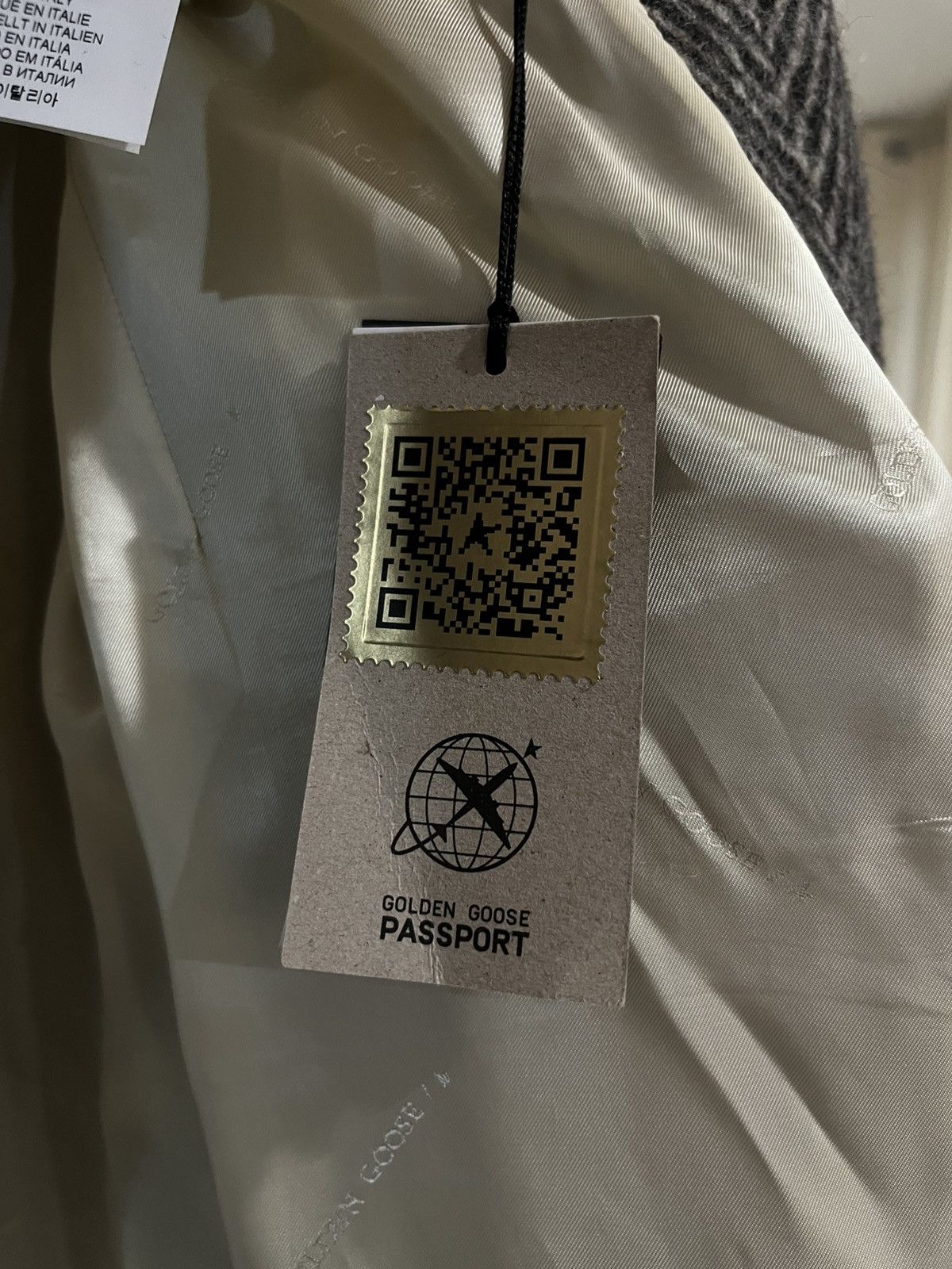 Golden Goose single-breasted wool coat. Size EU 48 USA 38 medium Size US M / EU 48-50 / 2 - 17 Thumbnail