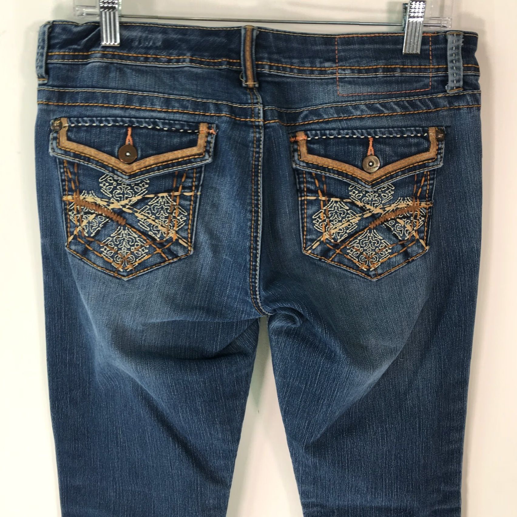 Vintage Union Bay Womens Jeans Skinny Boot Cut Blue Denim 34 Inseam 34 Waist 34 Regular Size 9 Distressed Medium Wash 5-Pocket Zipper Button Loops Belt Size 30" / US 8 / IT 44 - 4 Thumbnail
