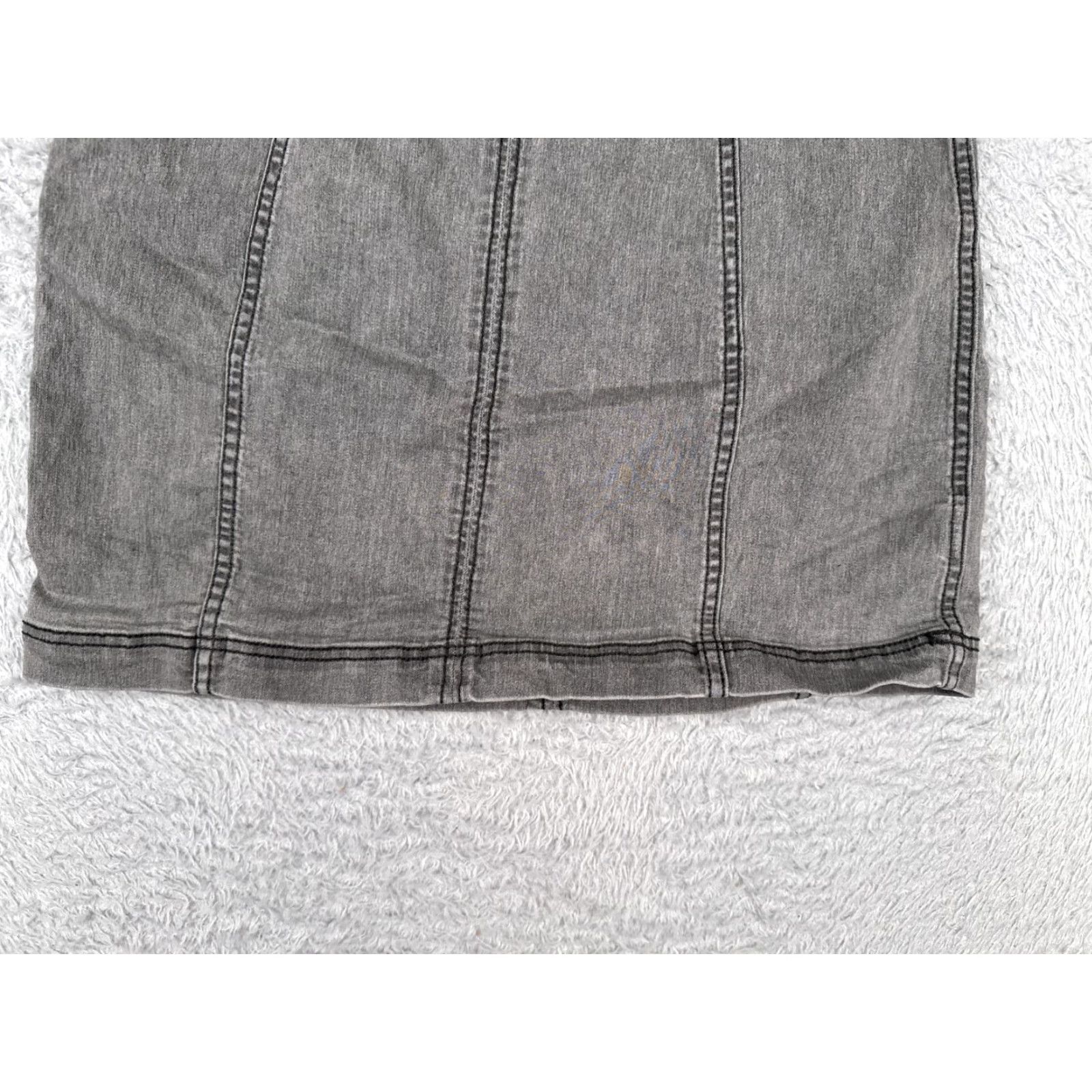 Free People VINTAGE Free People Denim Skirt Womens 12 Gray Mini Casual Dressy Party Spring Summer Size 34" / US 12 / IT 48 - 2 Thumbnail