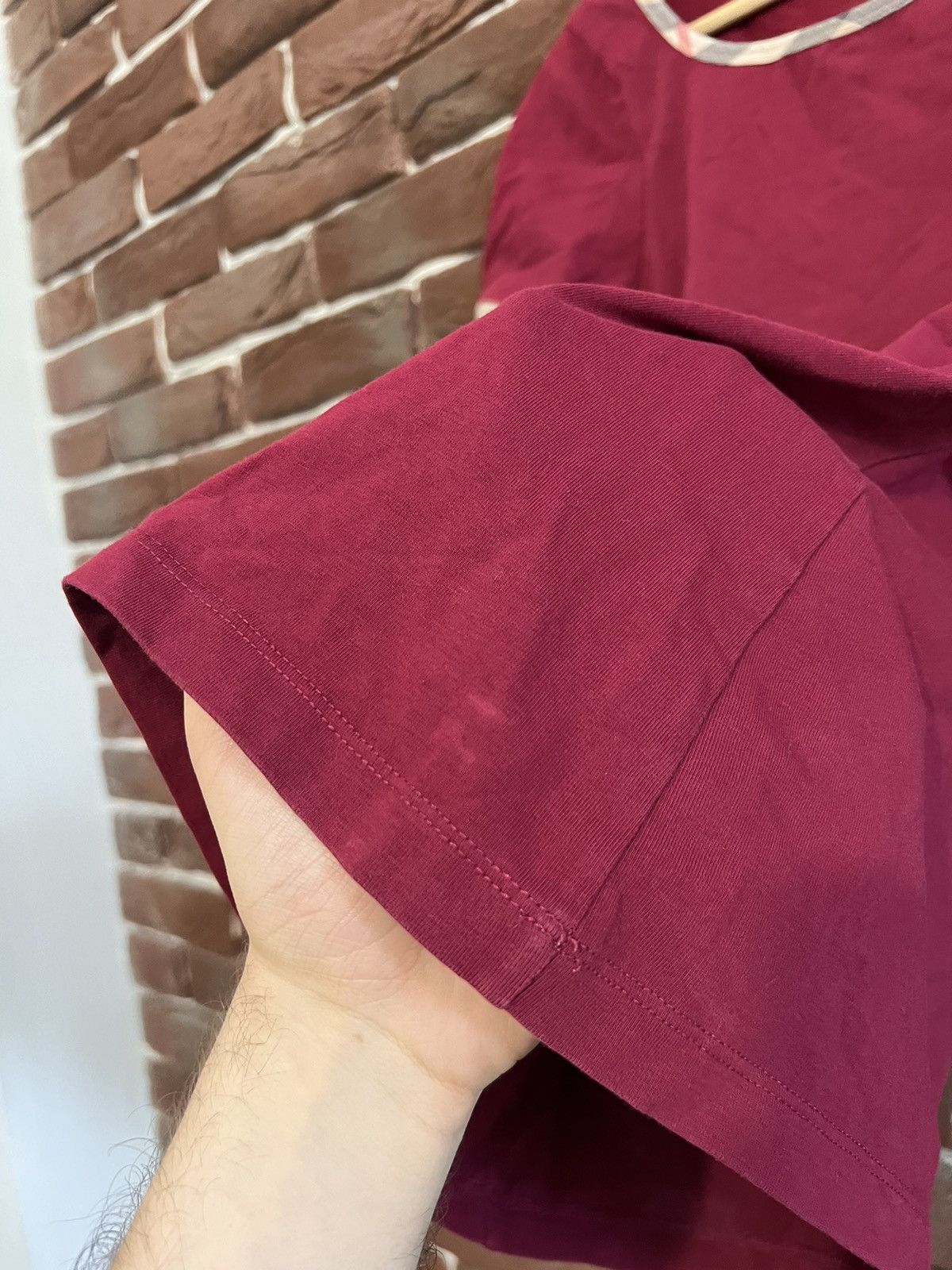 Burberry Vintage Y2K Burberry Luxury T-shirt Burgundy Small Size S / US 4 / IT 40 - 9 Thumbnail