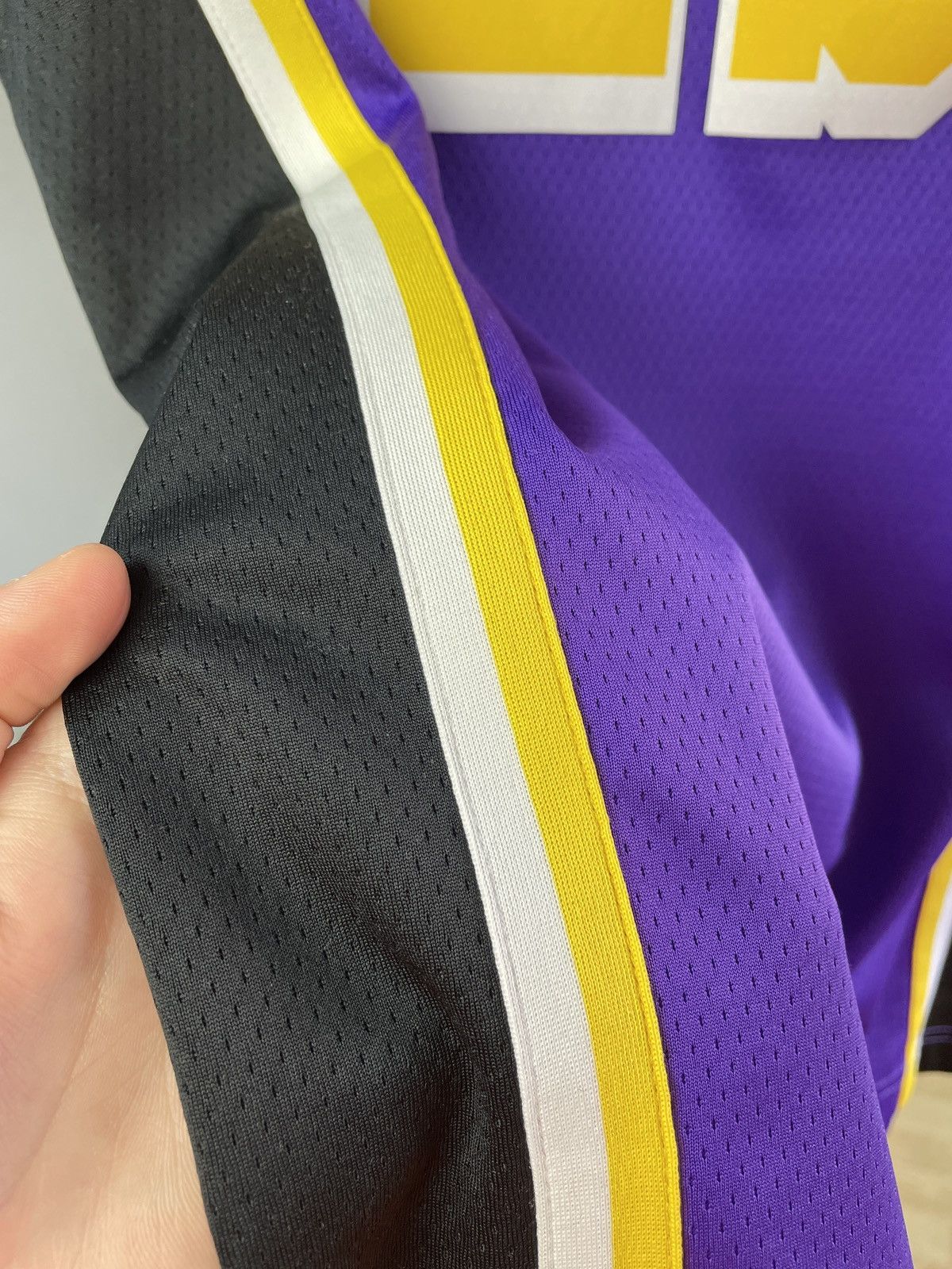NBA Vintage Nike Lakers Lebron James 23 NBA Jersey Tee Shirt Size US S / EU 44-46 / 1 - 10 Thumbnail
