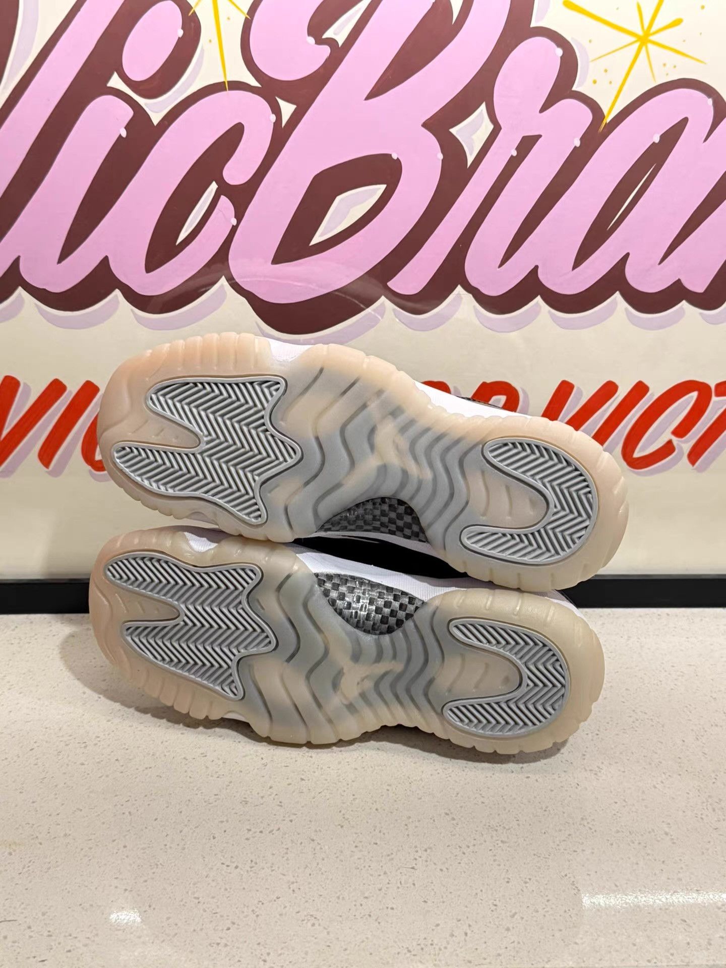 Nike Jordan Air Jordan 11 Retro "Jubilee" Ｑ20 Size US 5 / EU 37 - 5 Thumbnail