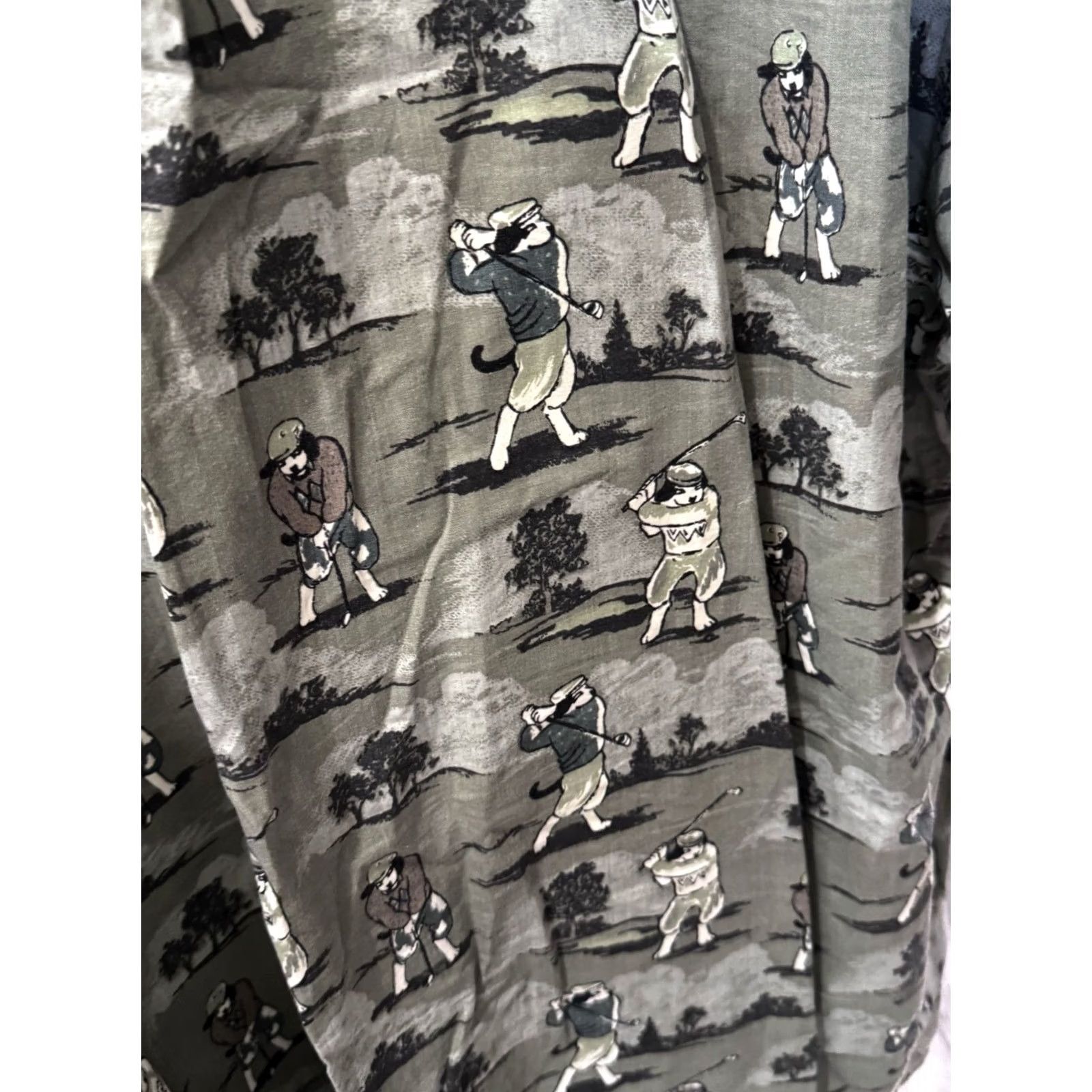 Big Dogs Big Dogs Shirt SHORT SLEEVE Button Up Dog Golfing Artwork Large L Multicolor Mens Size US L / EU 52-54 / 3 - 5 Thumbnail