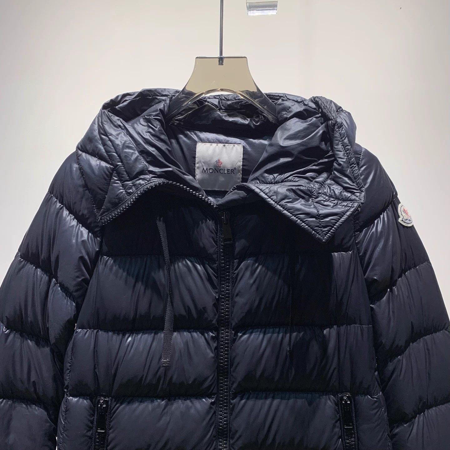 Moncler Moncler suyen side logo down jacket women's size 1 like new Size S / US 4 / IT 40 - 3 Thumbnail