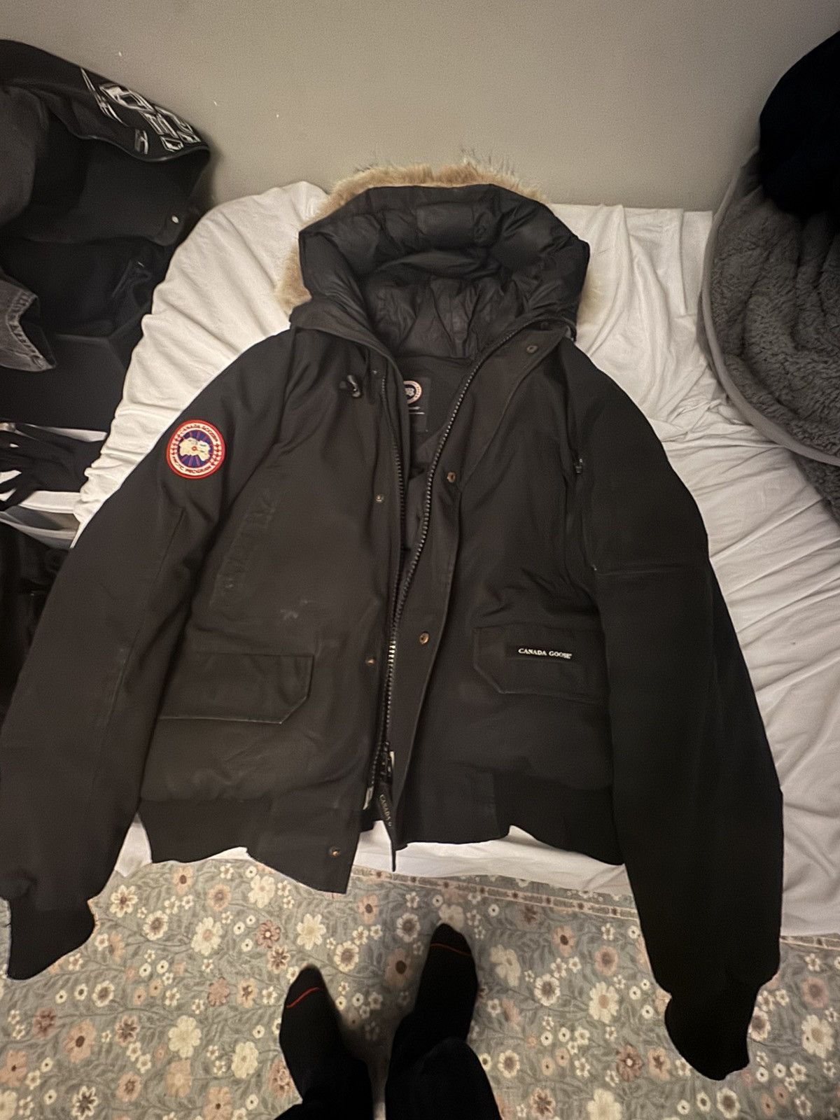 CANADA GOOSE CHILLIWACK BOMBER MENS DOWN JACKET AND FUR TRIM