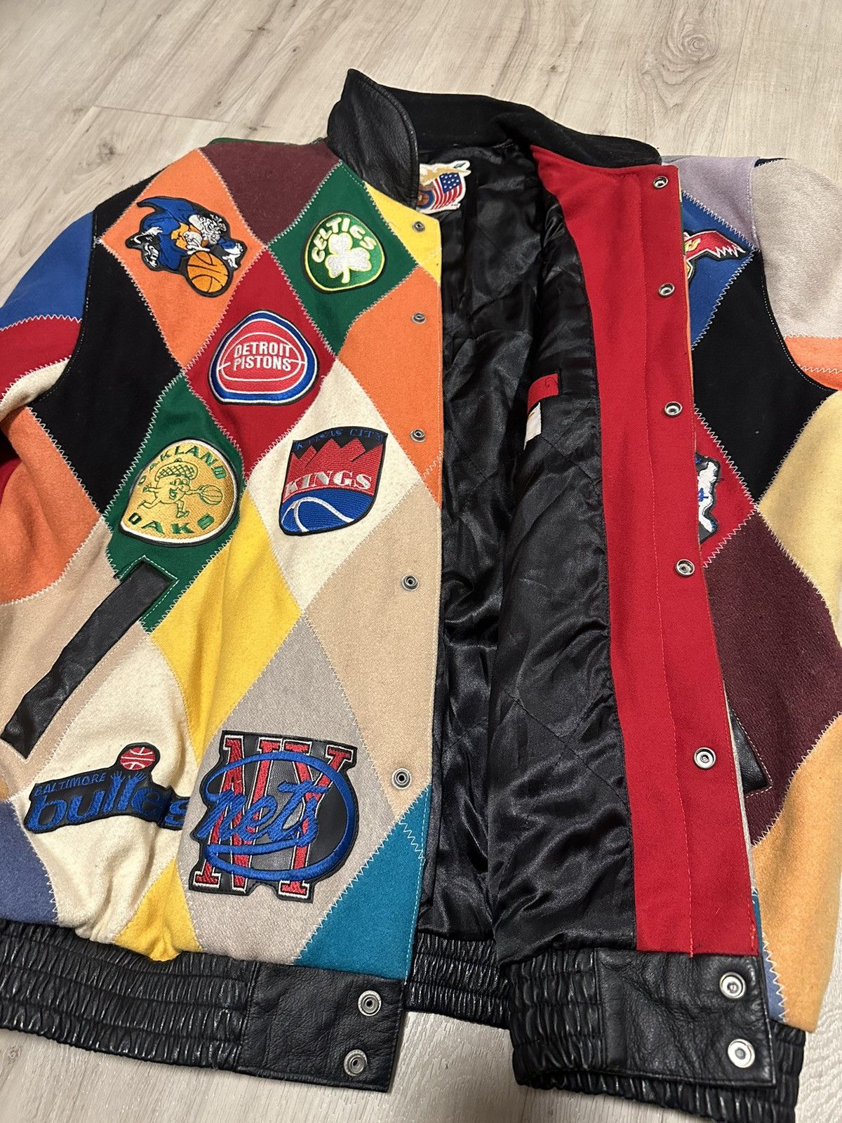 Jeff Hamilton Jeff Hamilton NBA Hardwood ClassicsTeam Patchwork Jacket 6XL Size US XXL / EU 58 / 5 - 7 Thumbnail