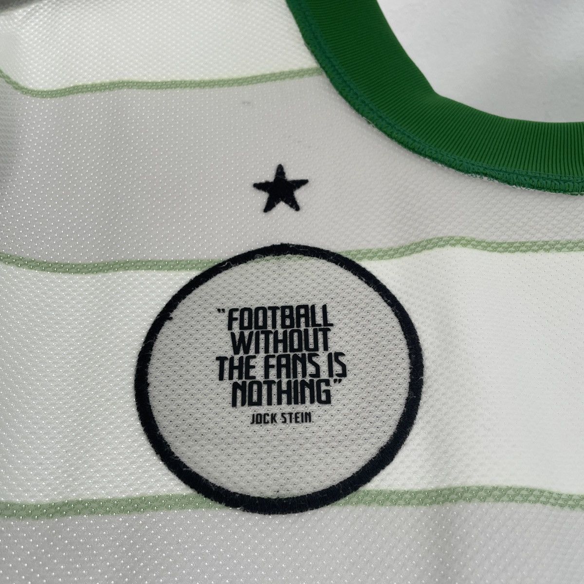 Nike Celtic Nike Away Soccer Jersey Shirt Men 2011/2012 size M Size US M / EU 48-50 / 2 - 9 Thumbnail