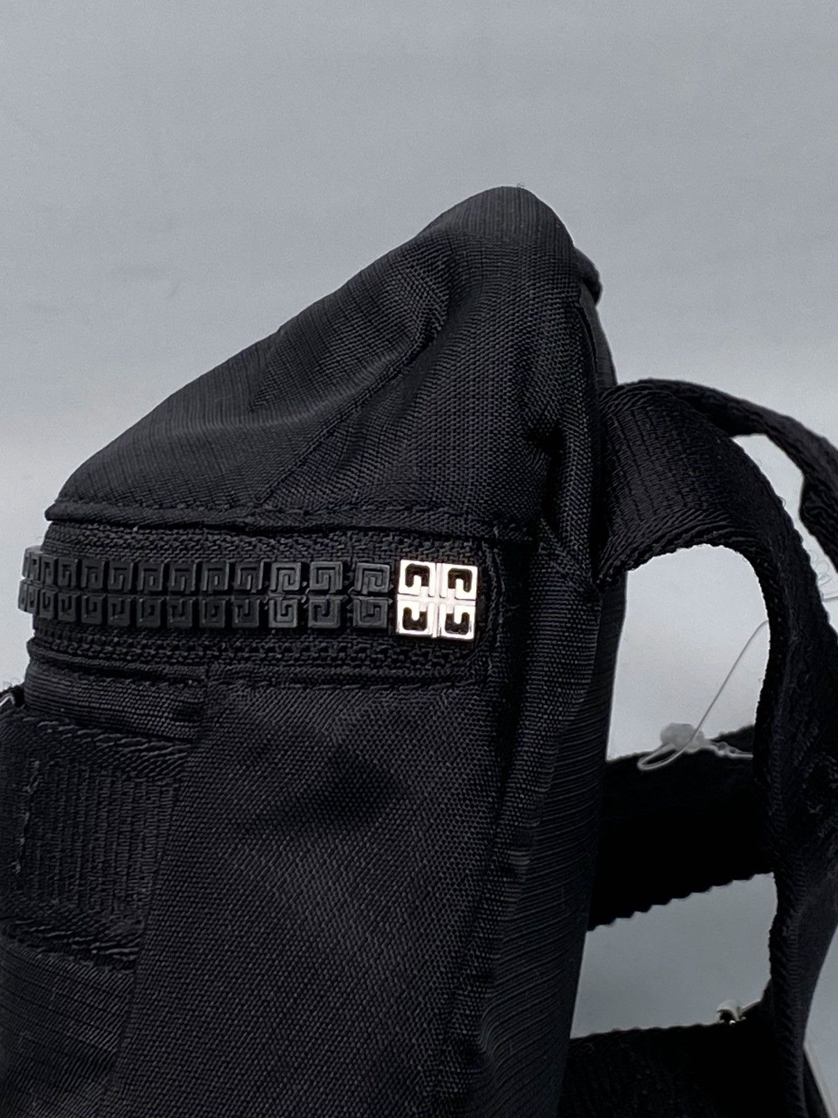 Givenchy Givenchy G-Trek Nylon Phone Pouch Size ONE SIZE - 7 Thumbnail