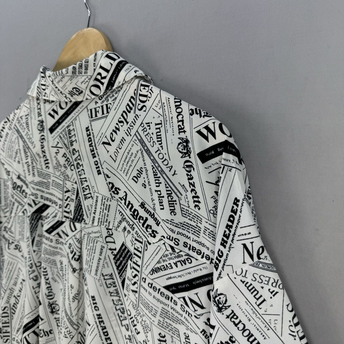 Japanese Brand Spinns All Over Newspaper Print Shirt Size US M / EU 48-50 / 2 - 5 Thumbnail