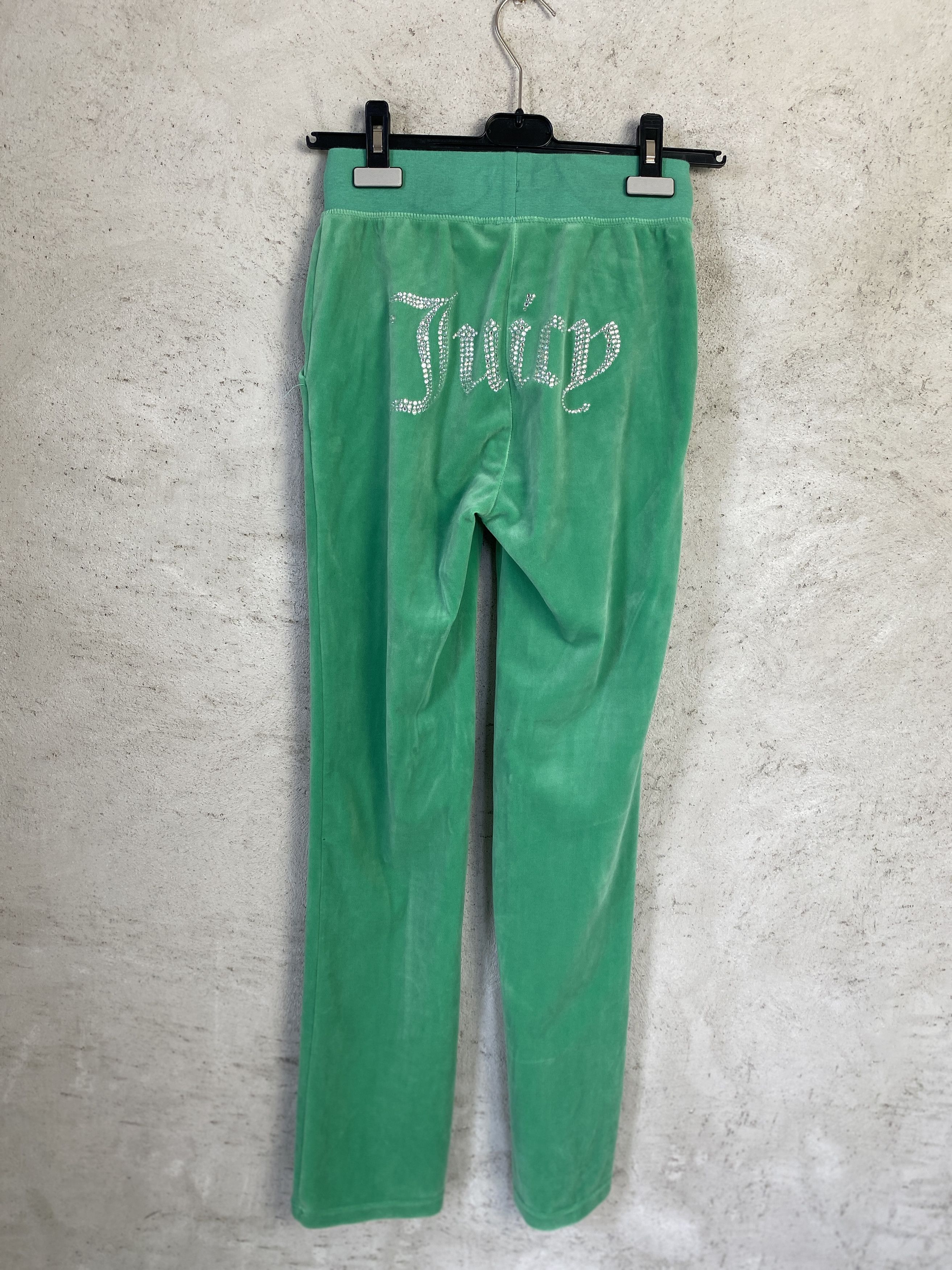 Juicy Couture Juicy Couture velvet back rhinestones sweatpants y2k 00s Size 24" / US 00 / IT 34 - 1 Thumbnail