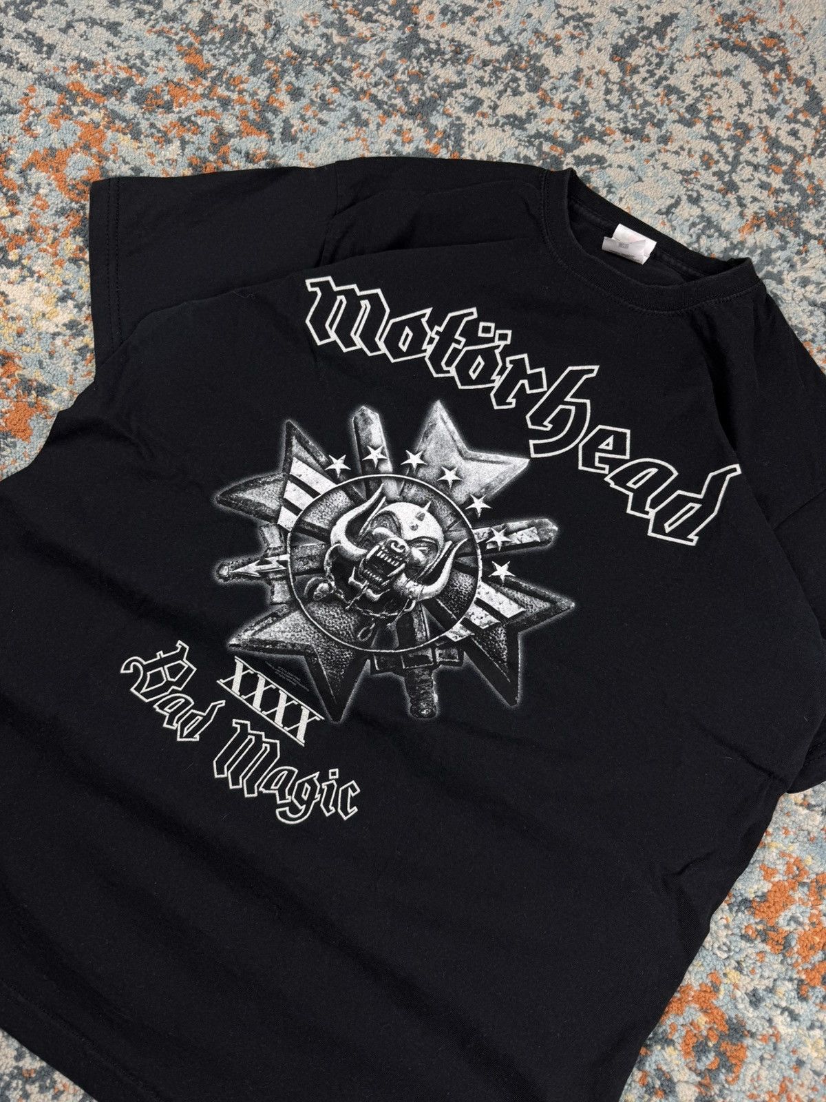 Band Tees Vintage Y2K Motorhead bad magic graphic band tee rock metal Size US M / EU 48-50 / 2 - 3 Thumbnail