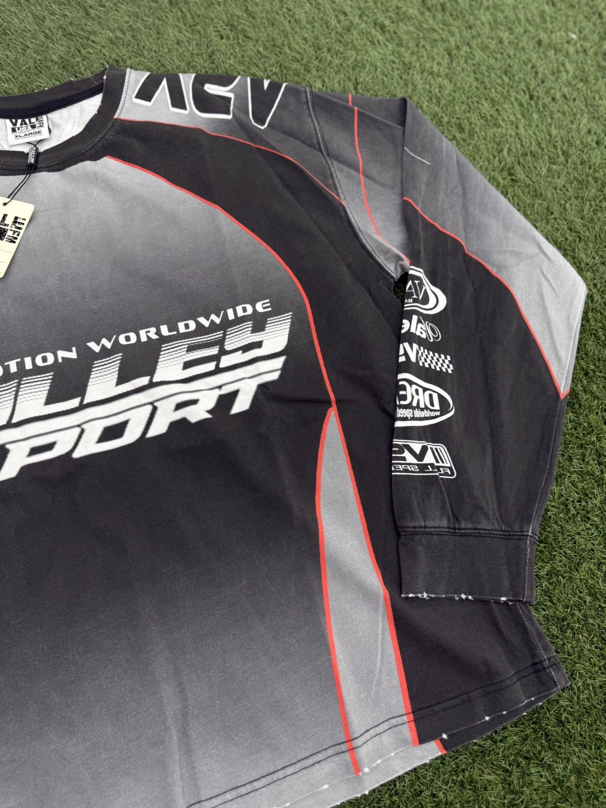 Vale Valley Dreams Racing Long Sleeve Tee Size (XL) NEW Size US XL / EU 56 / 4 - 5 Thumbnail