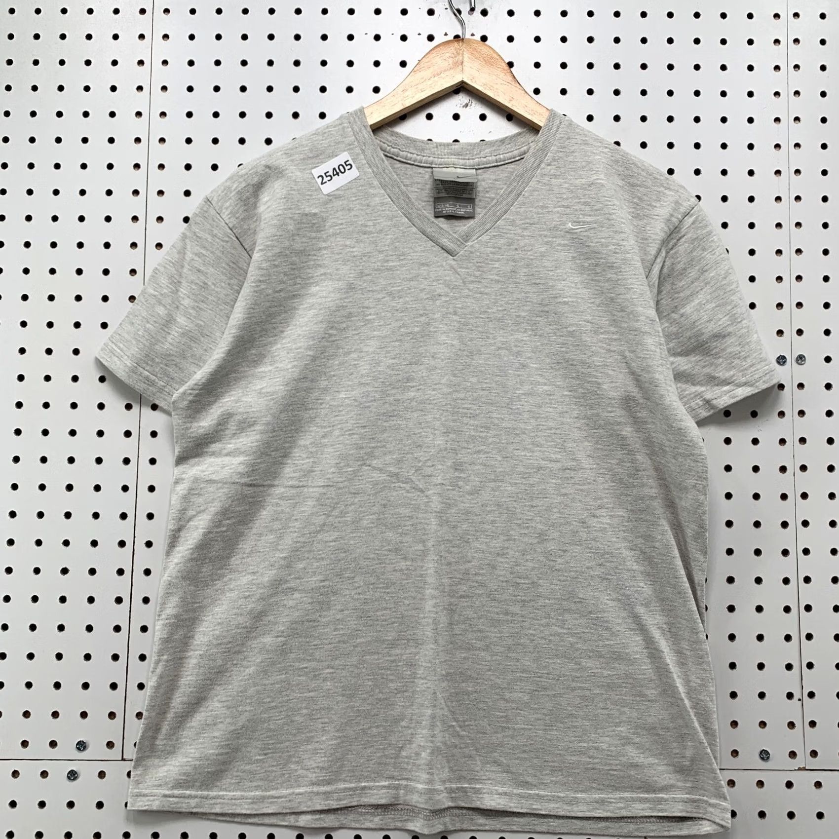 Nike VINTAGE Nike Shirt Gray White Embroidered Swoosh V Neck Womens L Size L / US 10 / IT 46 - 5 Thumbnail