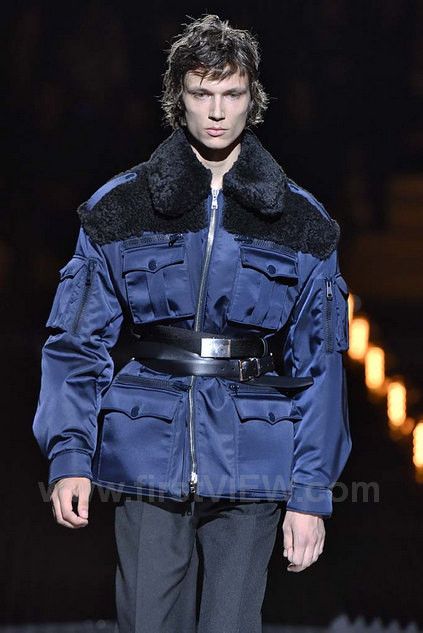 Prada F/W 2019 RUNWAY BELTED JACKET Size US S / EU 44-46 / 1 - 1 Thumbnail