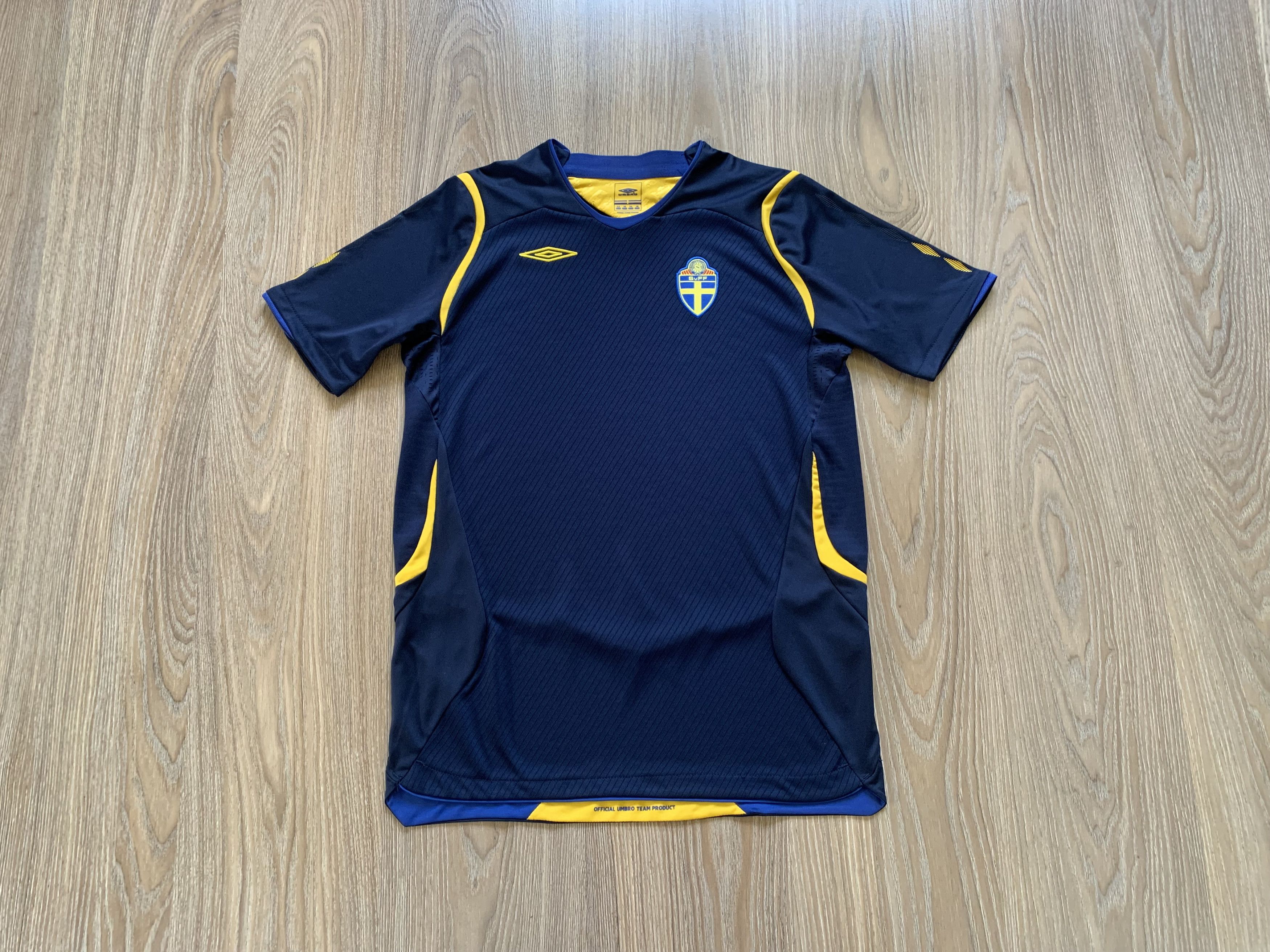 Umbro Umbro Sweden National Team Football Shirt 2008-2009 Size US S / EU 44-46 / 1 - 3 Thumbnail