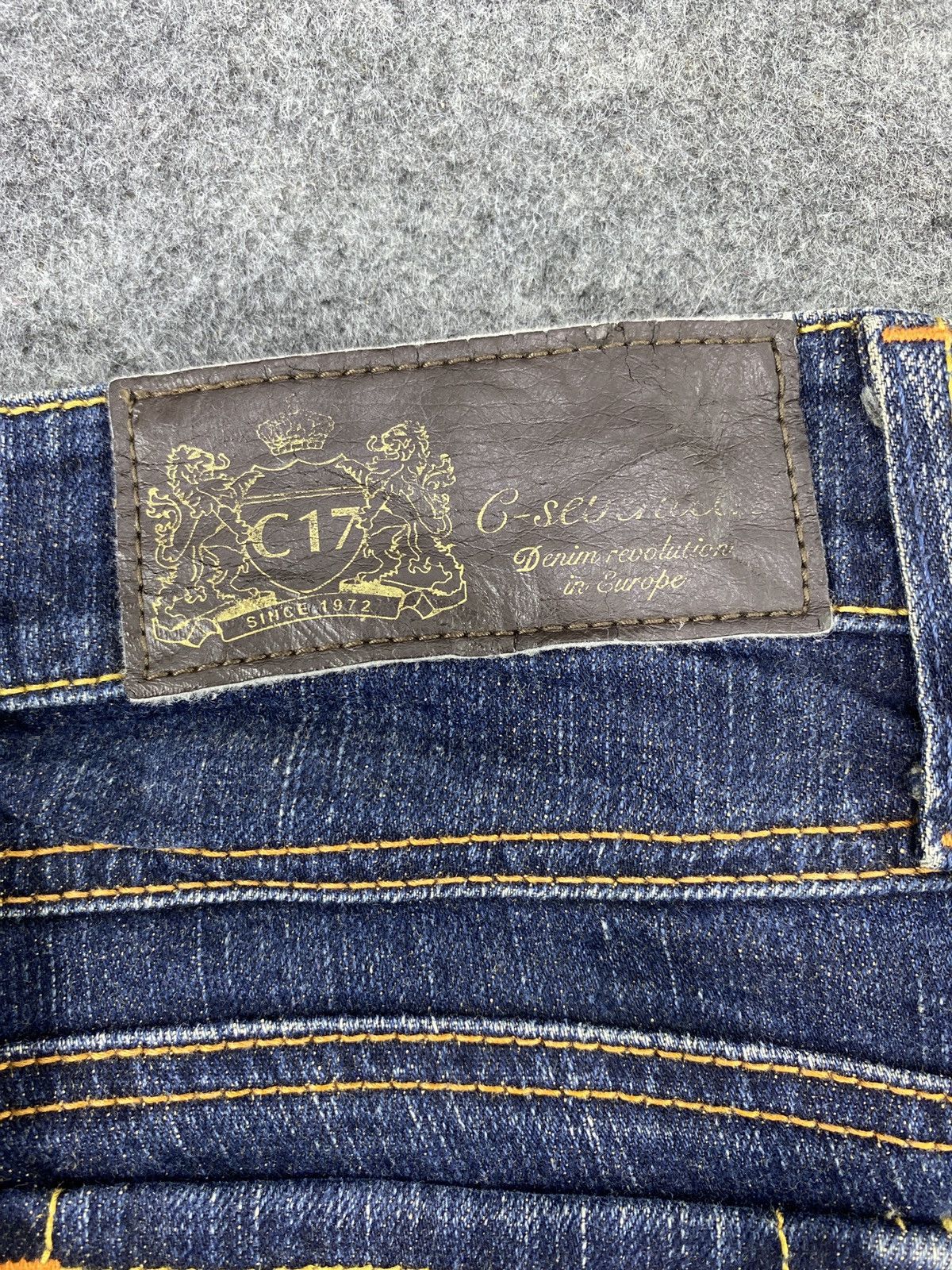 Japanese Brand C-Seventeen Blue Wash flare Jeans - J1016 Size 30" / US 8 / IT 44 - 10 Thumbnail
