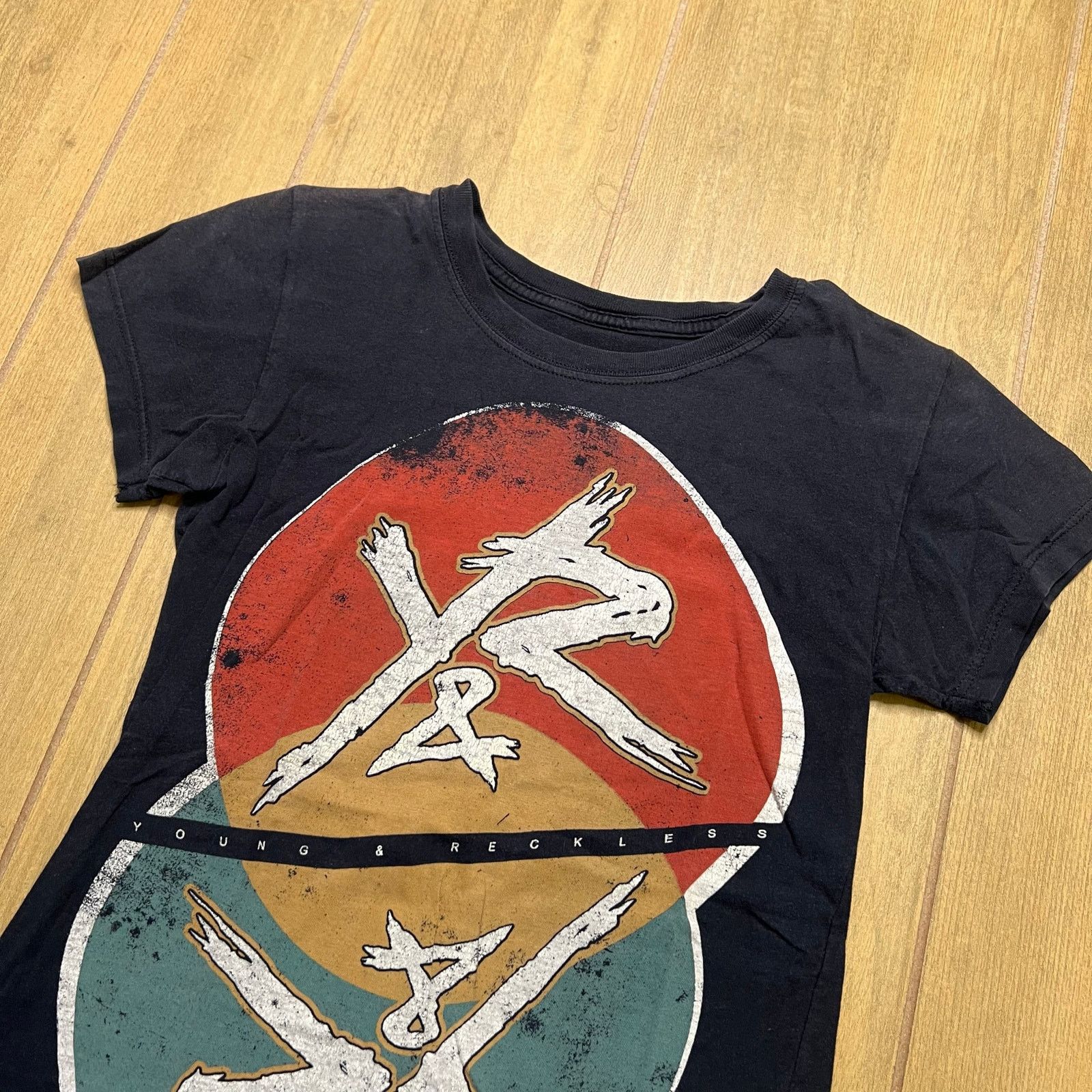 Vintage Vintage Y2K Style Young & Reckless Graphic Logo T Shirt Sz S Size S / US 4 / IT 40 - 3 Thumbnail