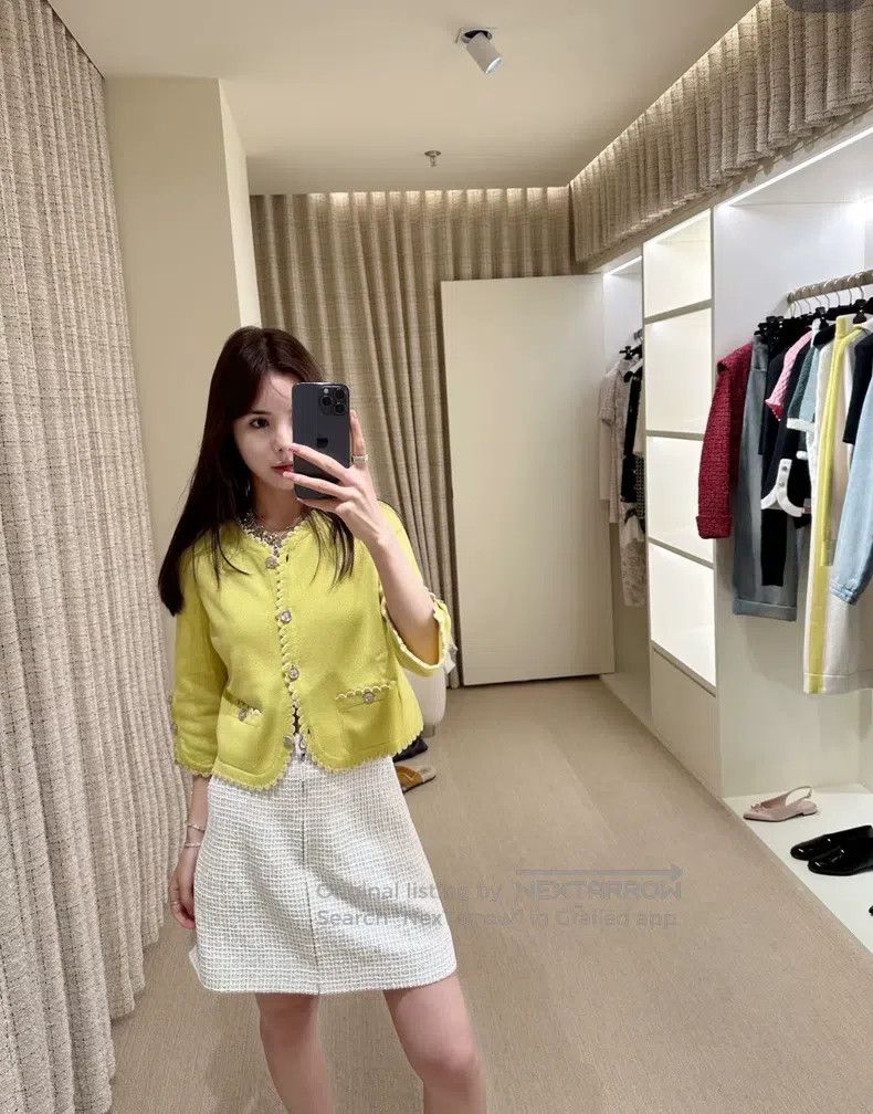 Chanel Chanel 25c wavy yellow cashmere knitted cardigan coat Size XS / US 0-2 / IT 36-38 - 8 Thumbnail