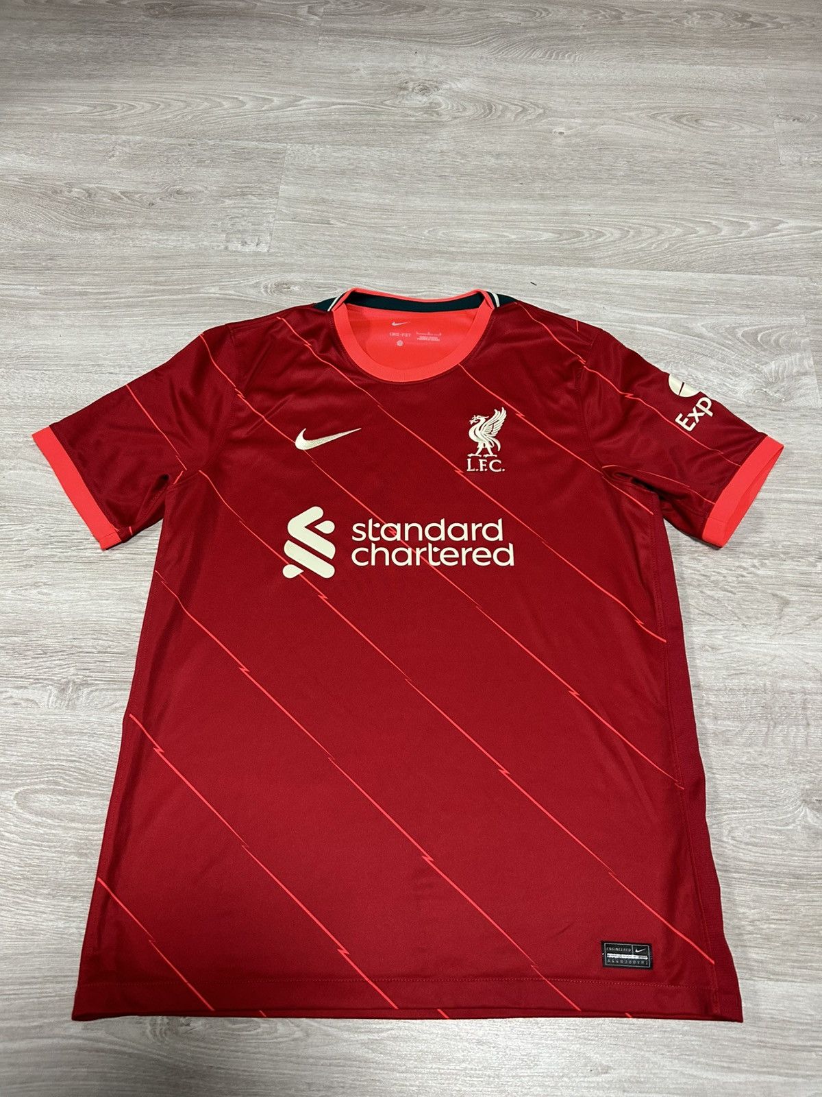 Nike Liverpool 2021/22 Home Football Shirt Nike Soccer Jersey Size US L / EU 52-54 / 3 - 1 Thumbnail
