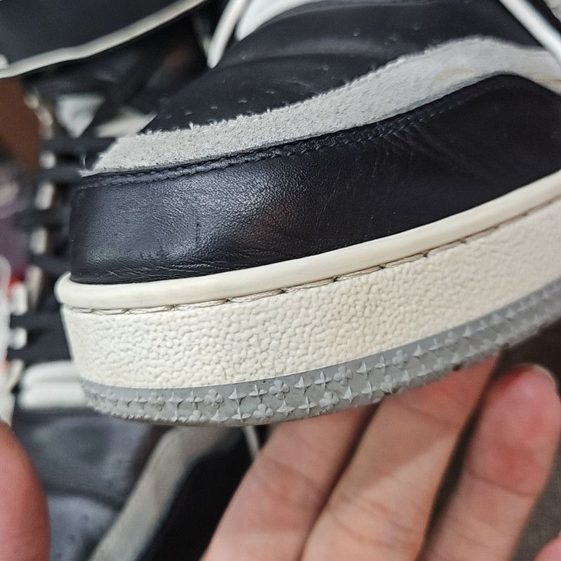Louis Vuitton Louis Vuitton Trainer High-Top Sneaker in Gray Black Size US 10 / EU 43 - 8 Thumbnail