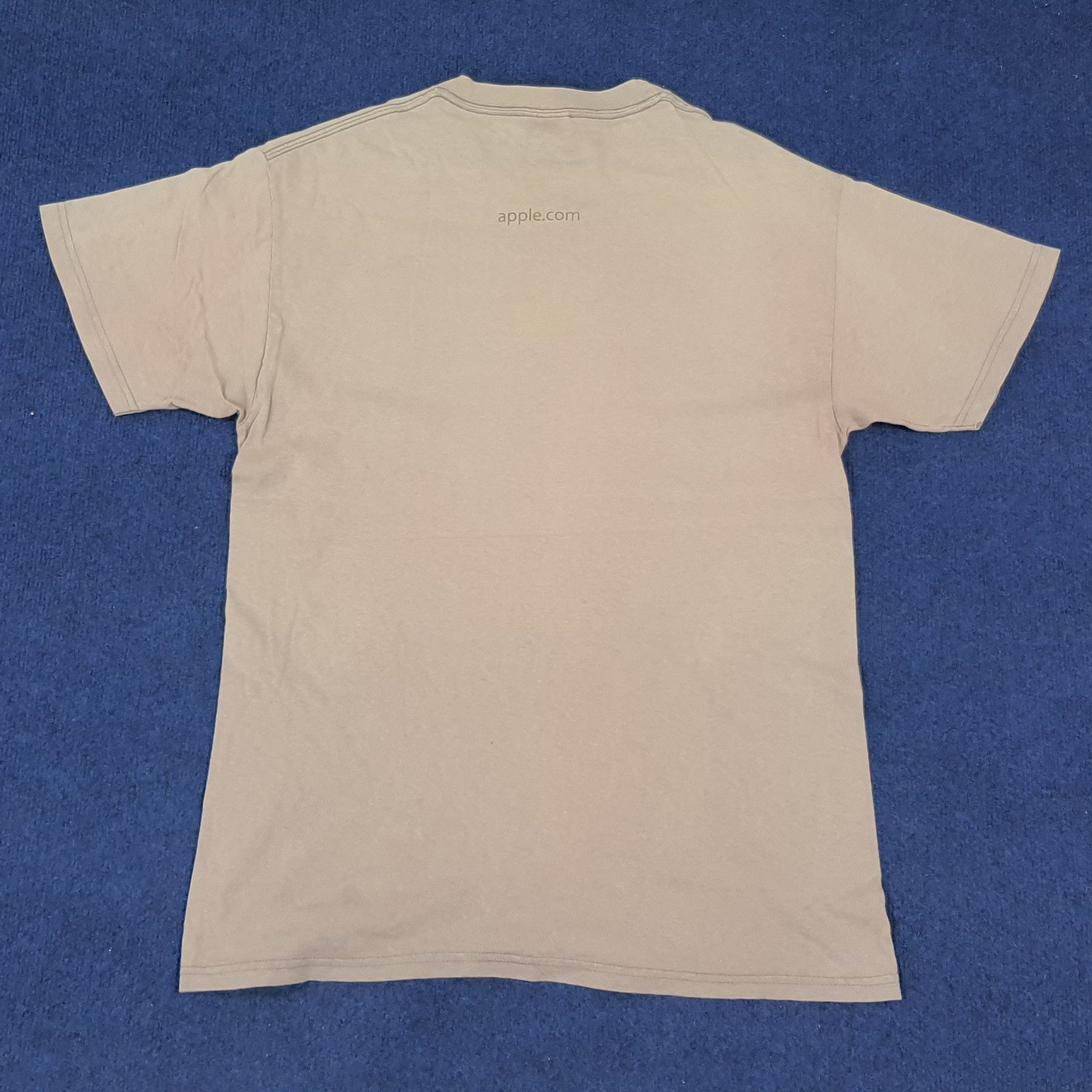 Apple × Vintage Vintage Apple Product Center Logo iPhone Streetwear Tshirt Size US M / EU 48-50 / 2 - 3 Thumbnail