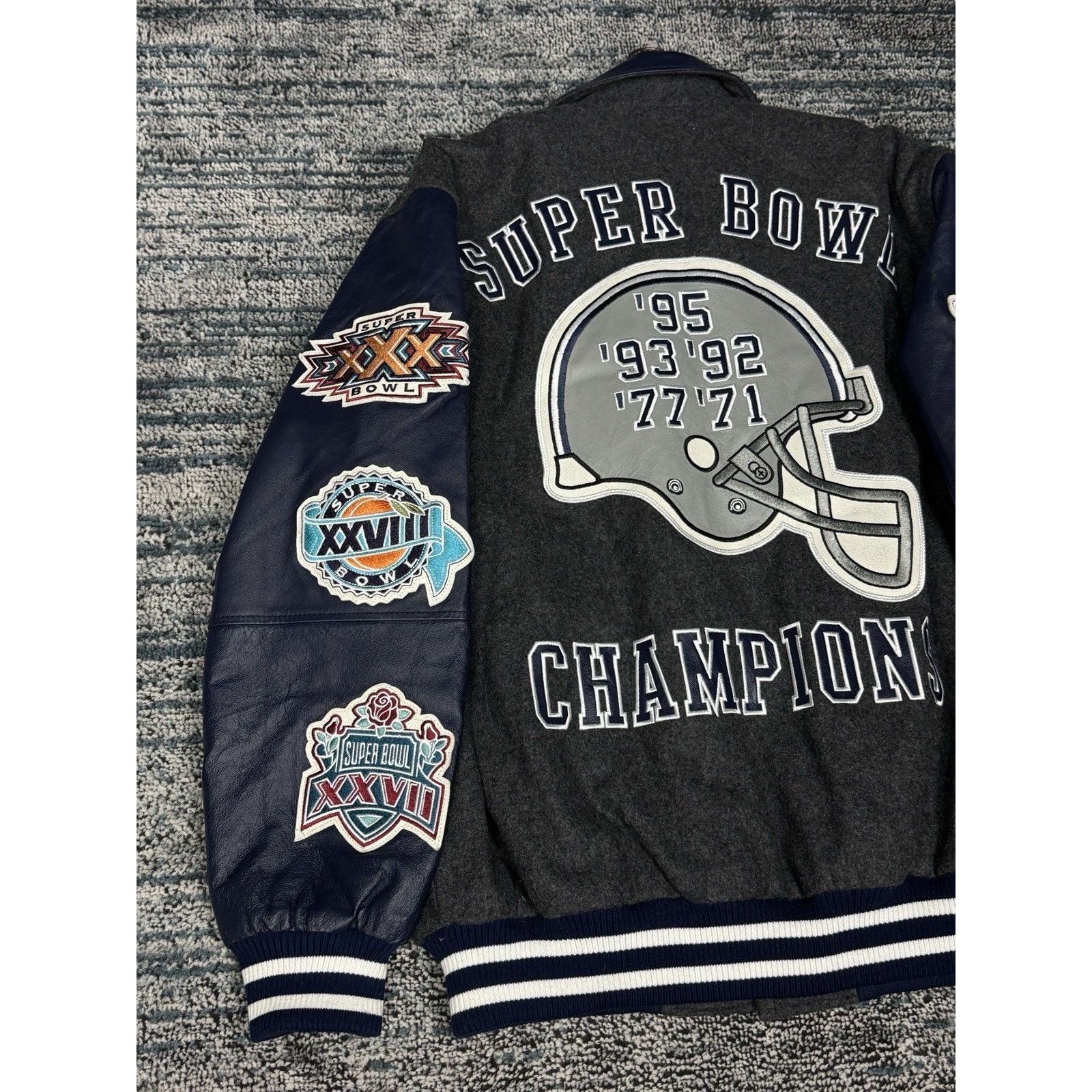 NFL Dallas Cowboys Súper Bowl Champions Varsity Jacket Sz L NFL Size US L / EU 52-54 / 3 - 14 Thumbnail