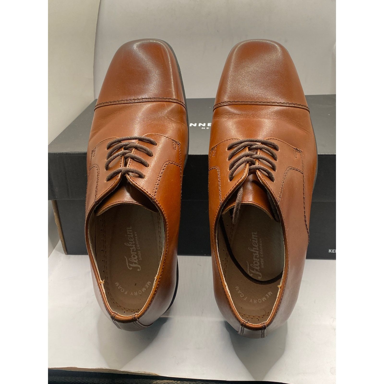 Florsheim Florsheim Reveal Cap Toe Oxford 16599-221 Cognac Boys 5M Size US 5 / EU 37 - 5 Thumbnail