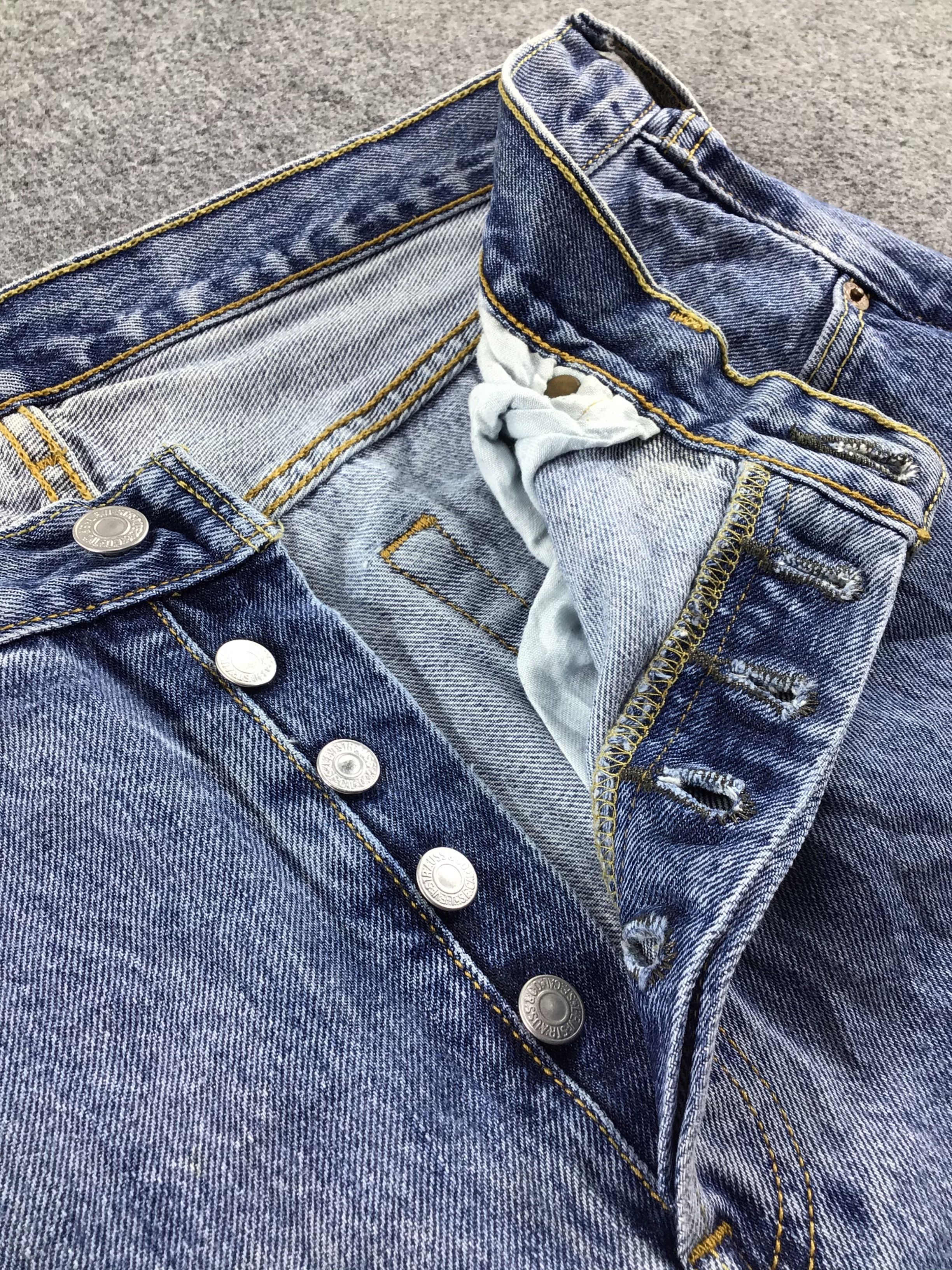Levi's Vintage Levis 501 Jeans-J368 Size US 35 - 9 Thumbnail