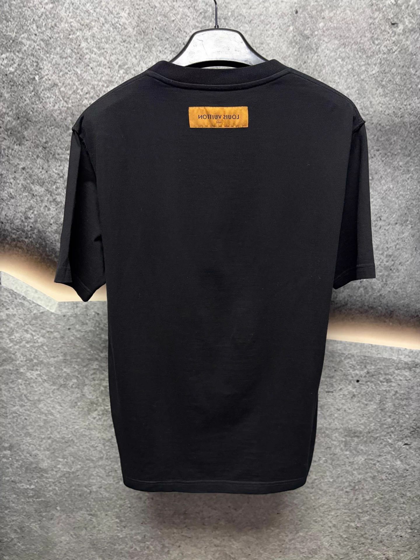 Louis Vuitton LV Black Short-Sleeve T-Shirt XL Size US XL / EU 56 / 4 - 2 Thumbnail