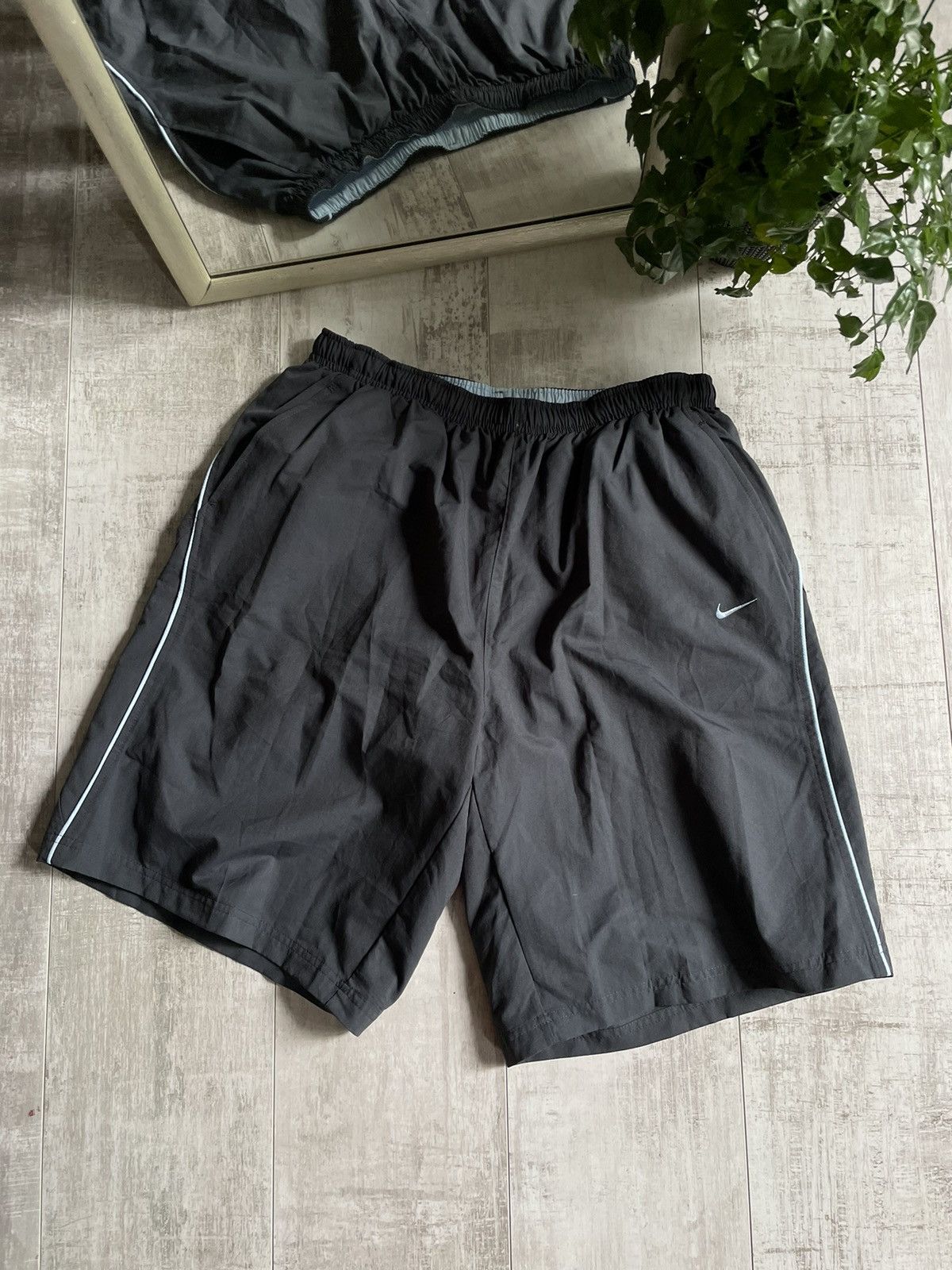 Nike × Vintage Vintage Nike 90’s Blue Swoosh Shorts Y2K Drill RARE Size US 37 - 1 Thumbnail