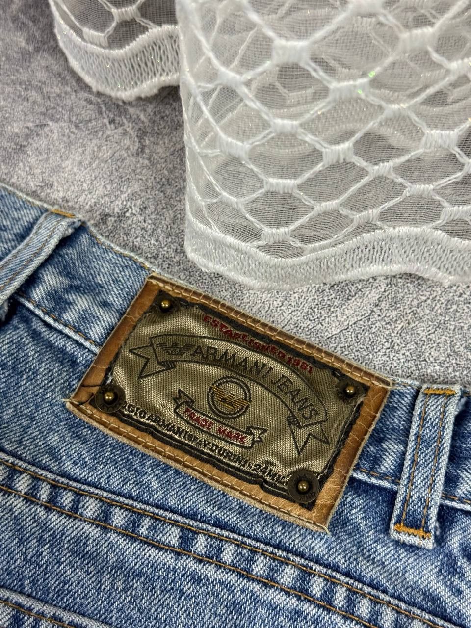 Armani Vintage 90's Armani Jeans Metal Logo Blue Denim Comfort fit Size US 29 - 17 Thumbnail