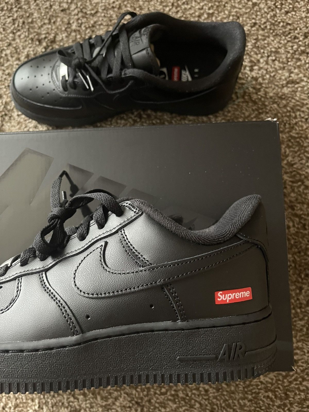 Nike × Supreme *New* Supreme x Nike Air Force 1 Low SP Black Size US 6 / EU 39 - 7 Thumbnail