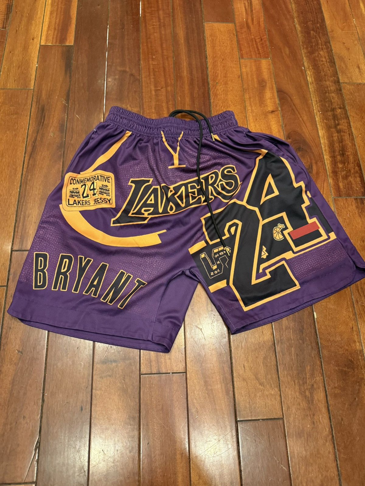 Vintage Kobe Bryant Lakers shorts Size US 33 - 1 Thumbnail