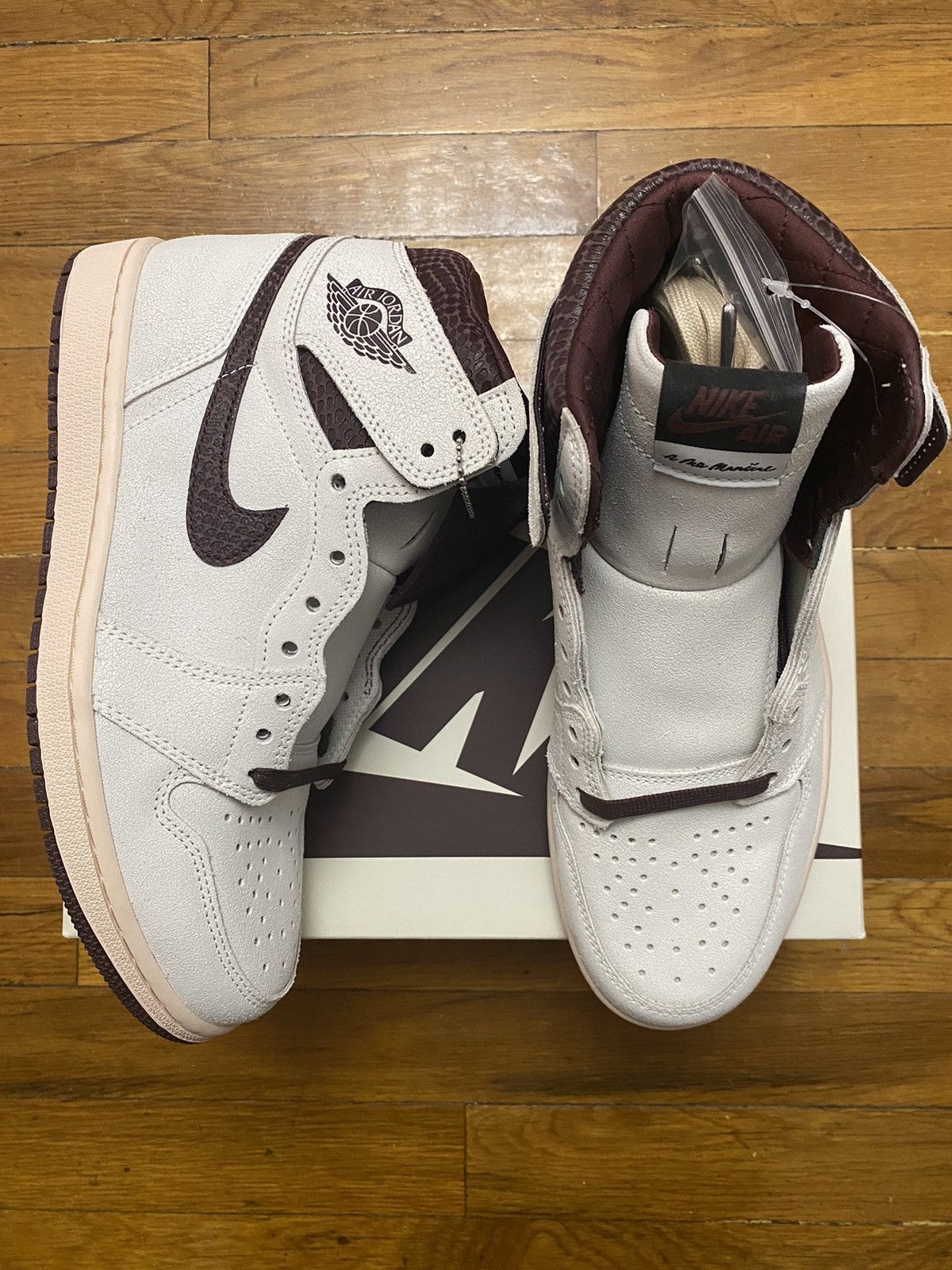 A Ma Maniere × Jordan Brand × Nike Size 9.5 - Air Jordan 1 Retro High A Ma Maniere Sail Men’s Size US 9.5 / EU 42-43 - 1 Thumbnail