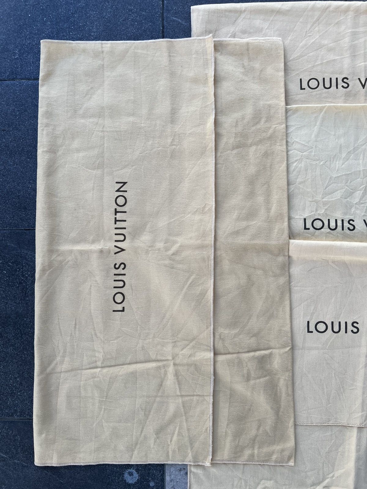 Designer × Louis Vuitton Lots of 4 Louis Vuitton dust bags Size ONE SIZE - 2 Thumbnail