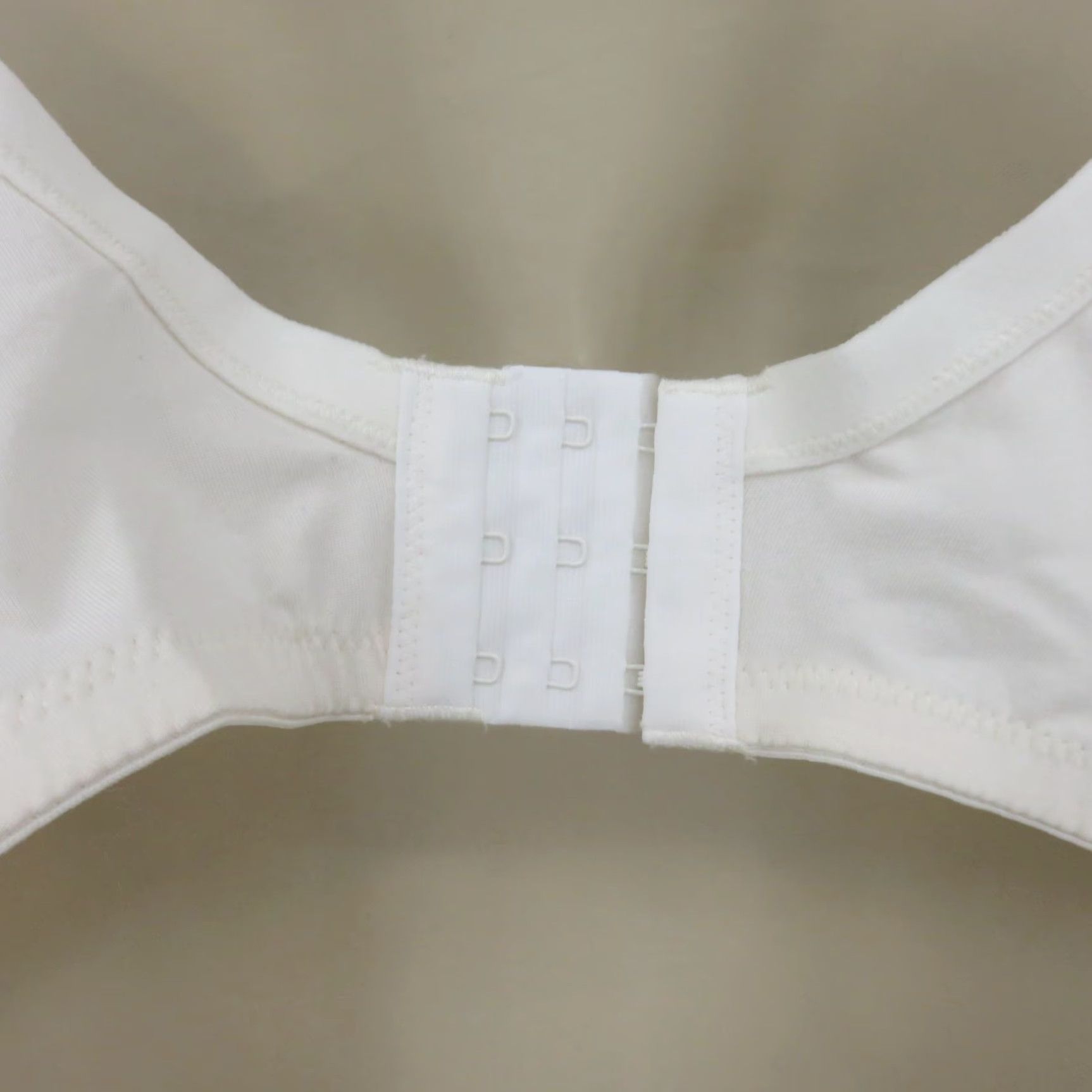 Vintage Tranquil & True Womens Bra 3X Plus Size Wire Free Lightly Lined Solid White NEW Size ONE SIZE - 6 Thumbnail