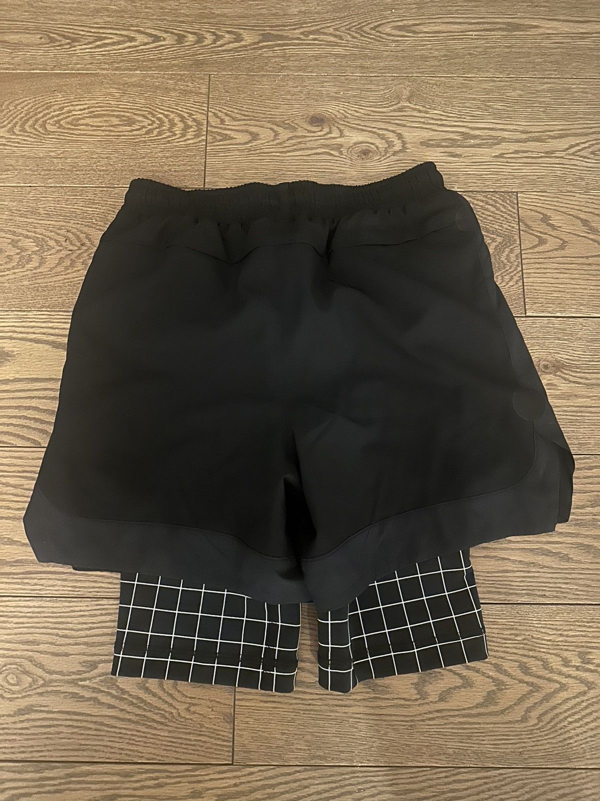 Nike × Off-White XS - Nike x Off-White Shorts Size US 26 / EU 42 - 2 Thumbnail