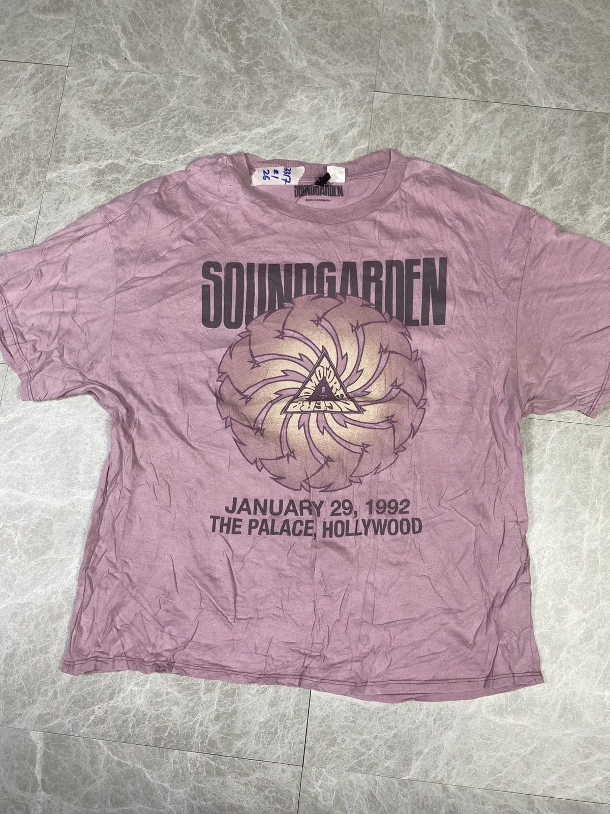 Band Tees Soundgarden band tee size L big logo Size US L / EU 52-54 / 3 - 4 Thumbnail