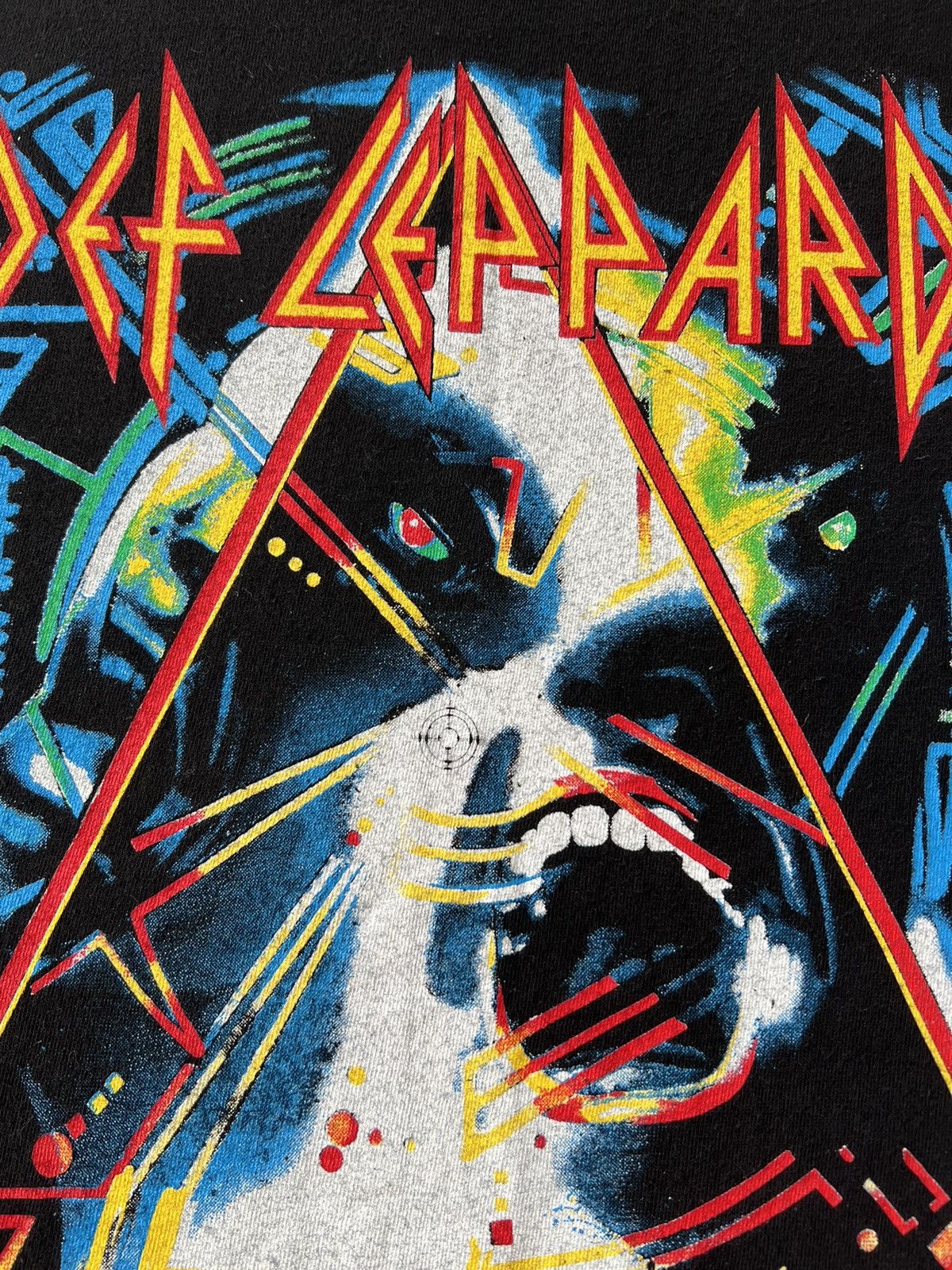 Band Tees Vintage 1987 Def Leppard Hysteria Tour Black T-shirt Size US L / EU 52-54 / 3 - 6 Thumbnail