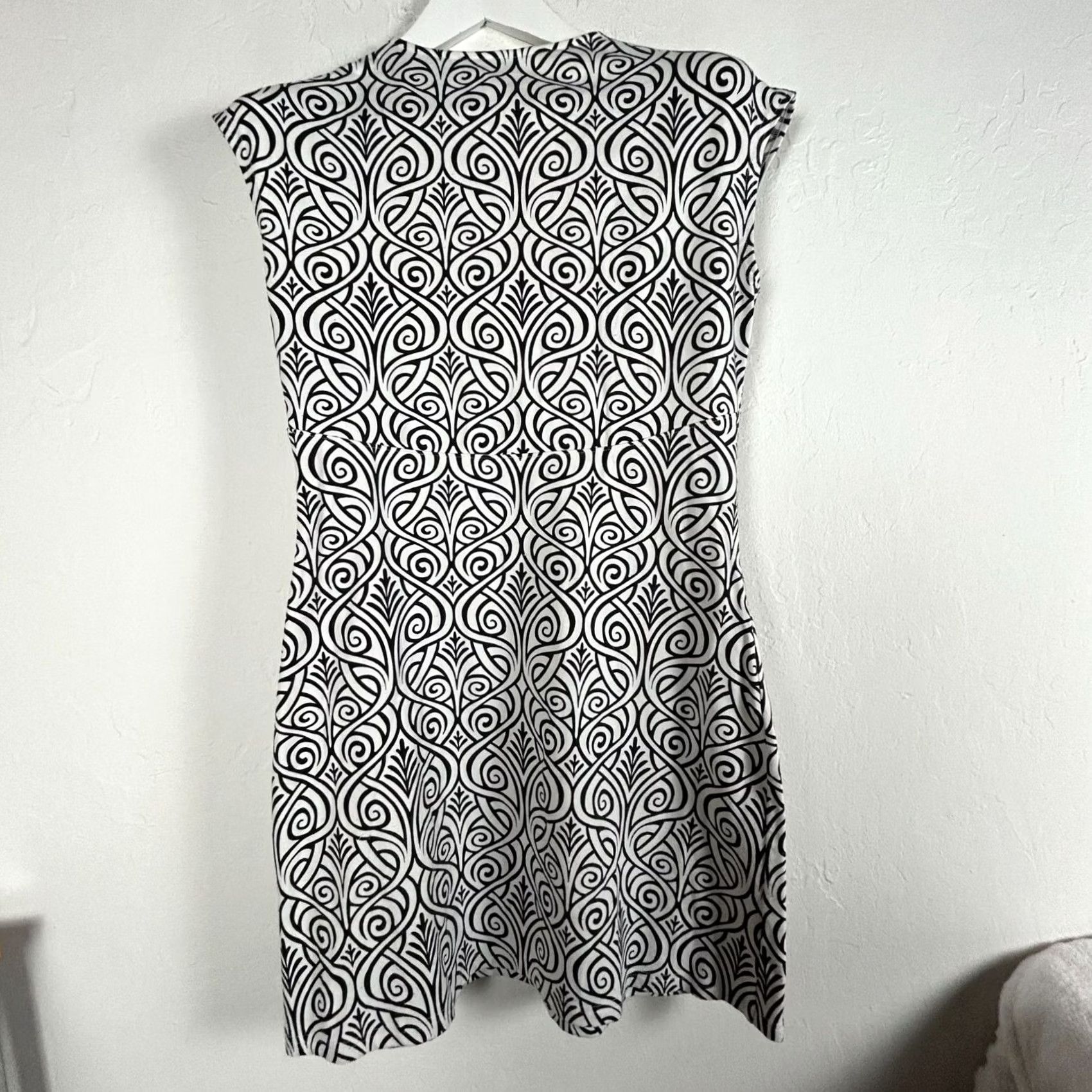 Vintage Title Nine Womens Cap Sleeve Black & White Printed Active Dress Medium Stretch Size M / US 6-8 / IT 42-44 - 2 Thumbnail